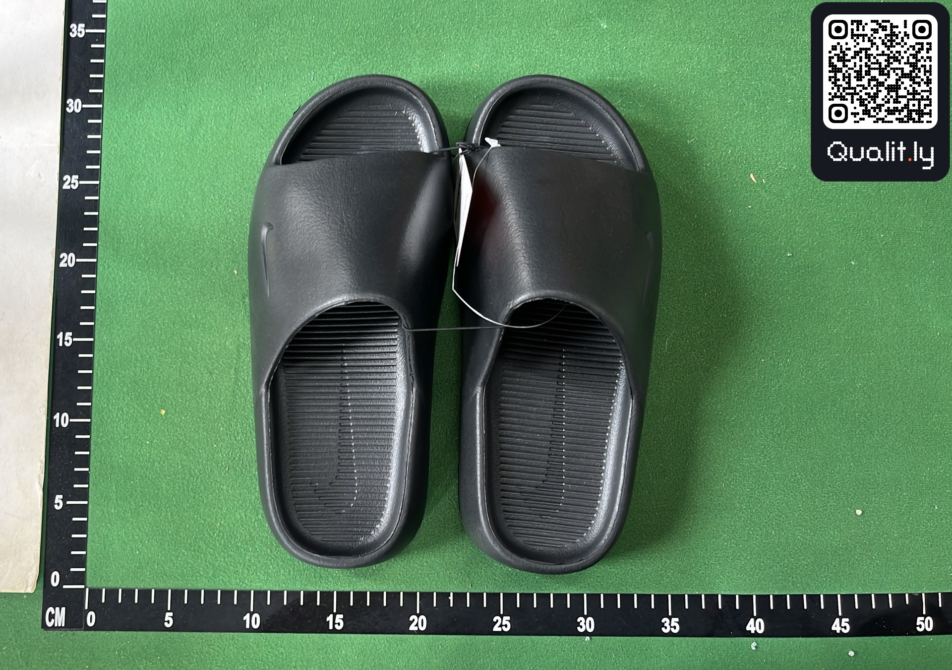 Foto QC 1 di 30