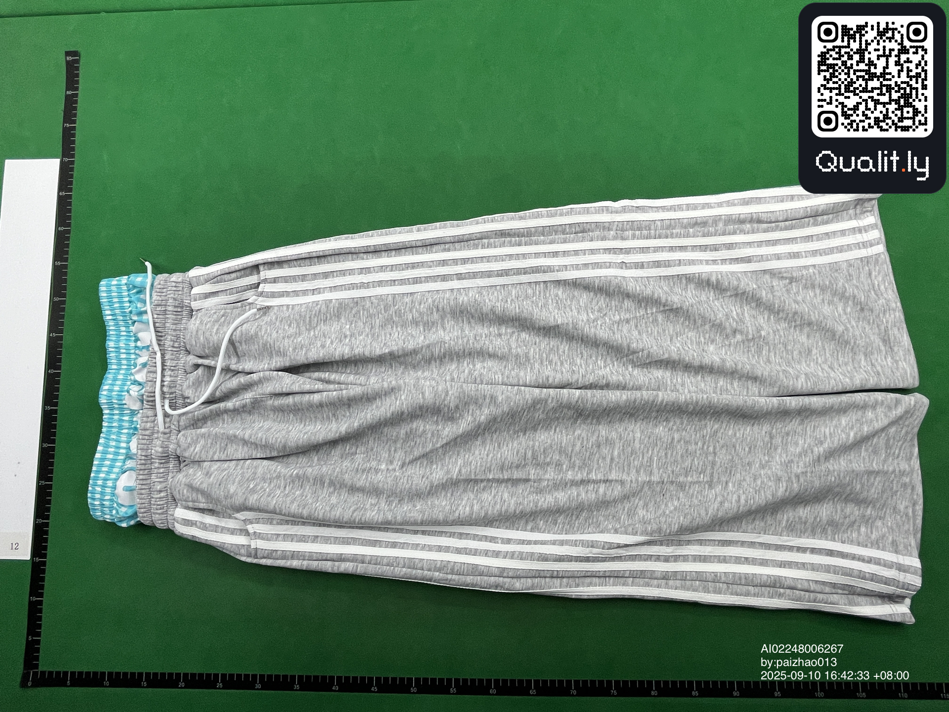 Pants QC photo 3 of 24