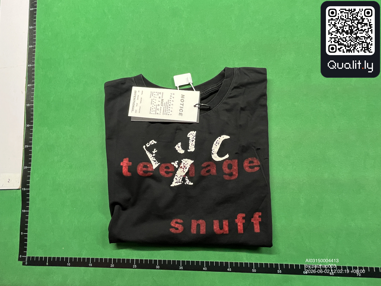 T-shirt — photo QC 1 sur 4