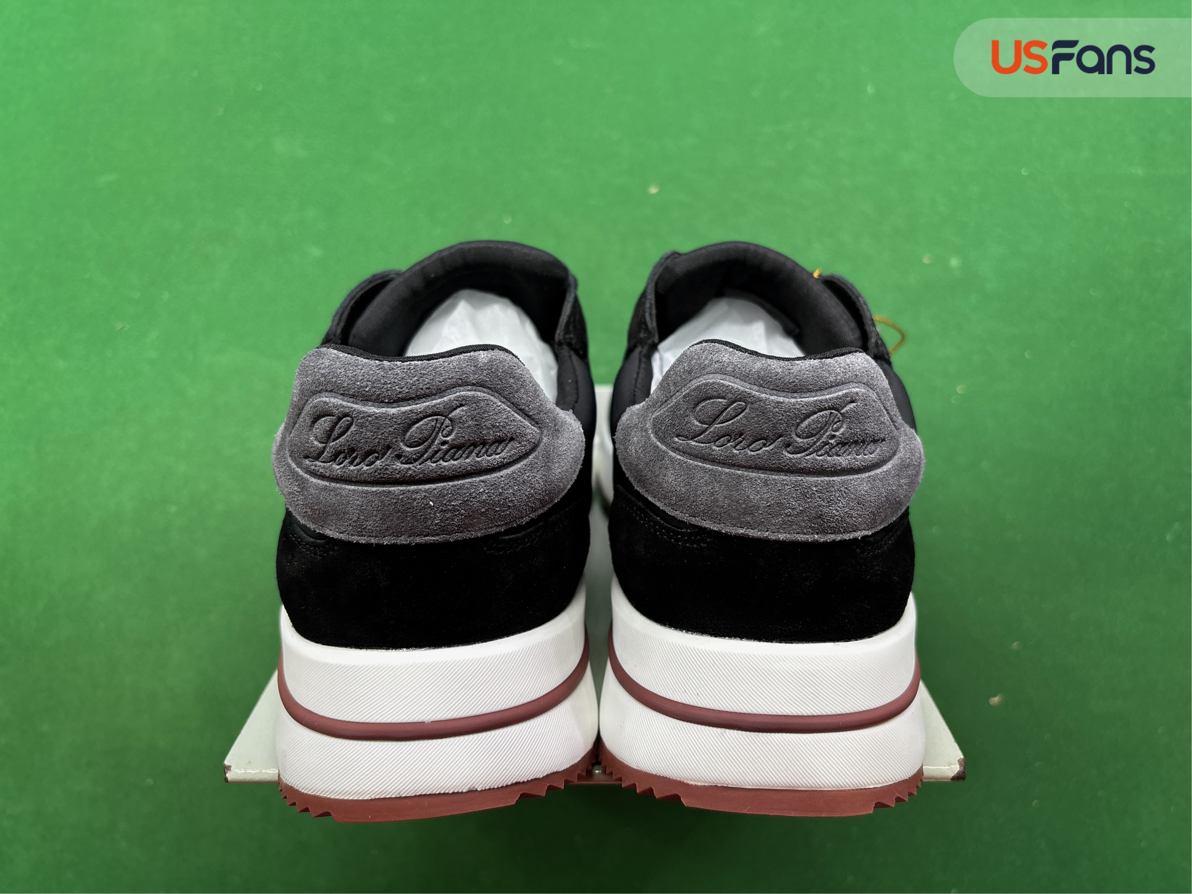 Sneakers QC photo 3 of 6