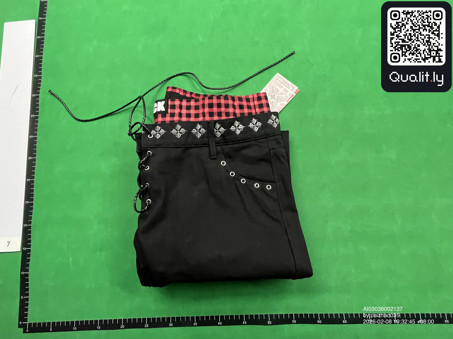 Jeans — QC-Foto 1 von 8