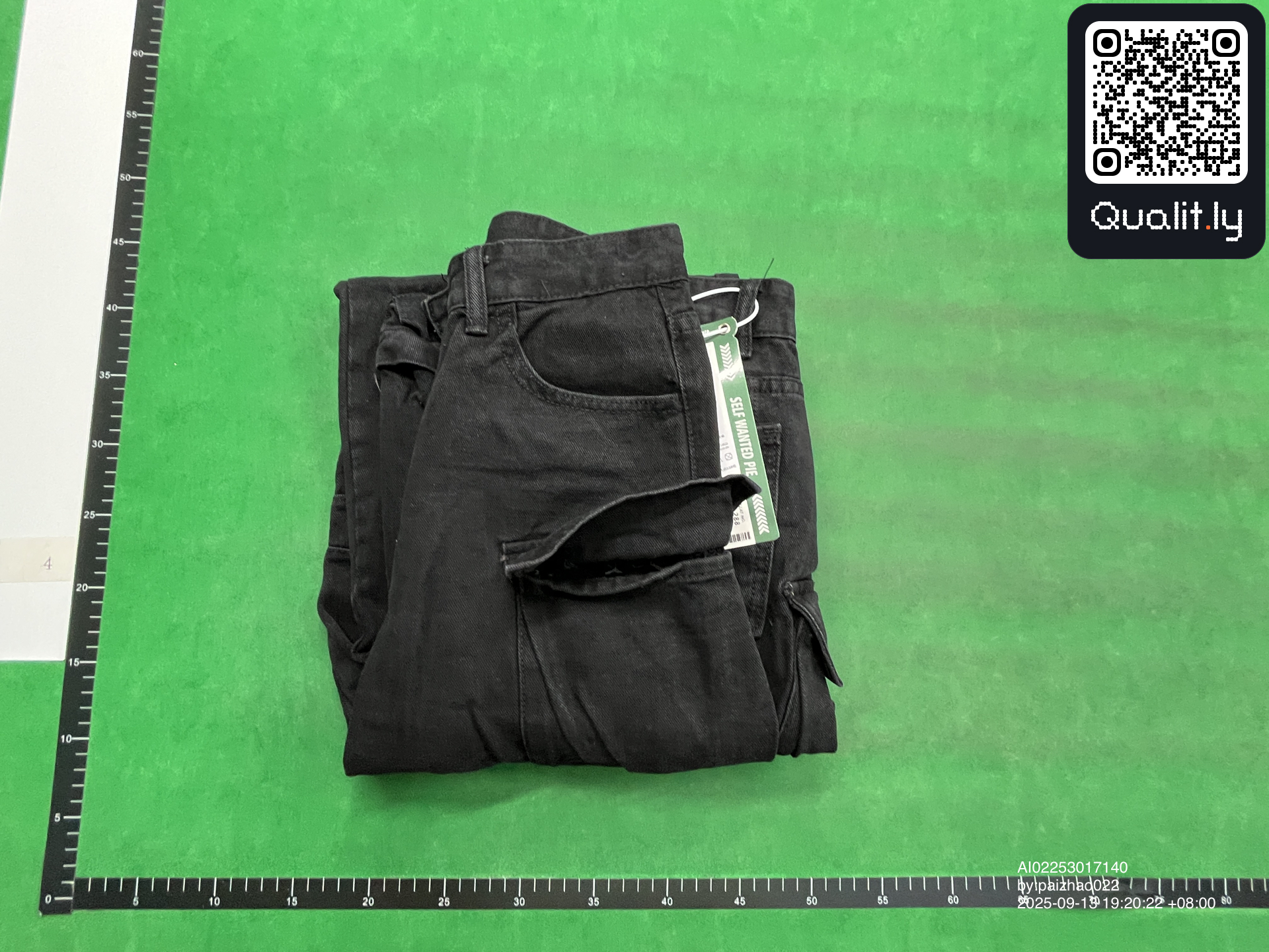 Jeans — QC-foto 1 van 4