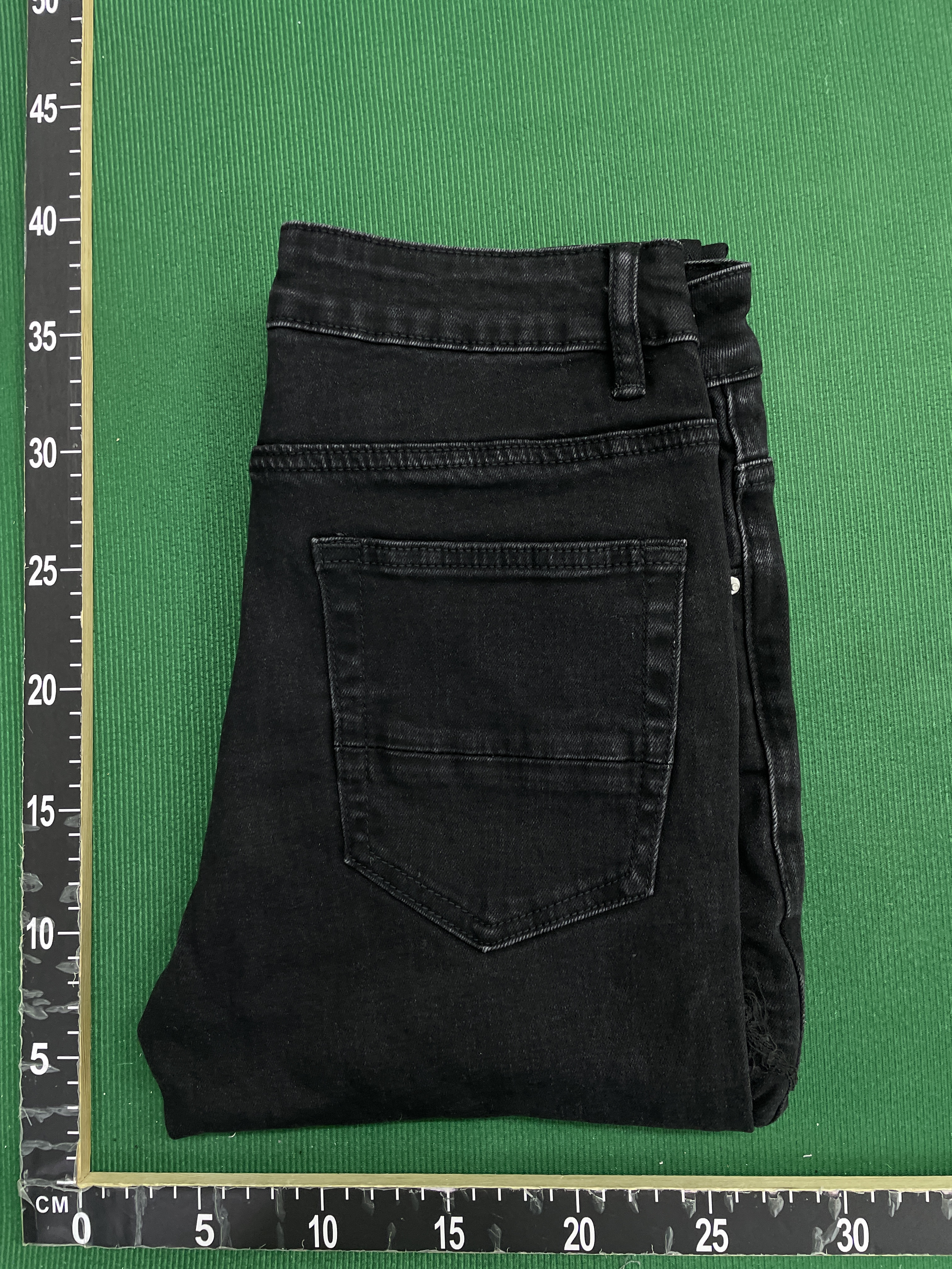 Jeans QC photo 1 of 31