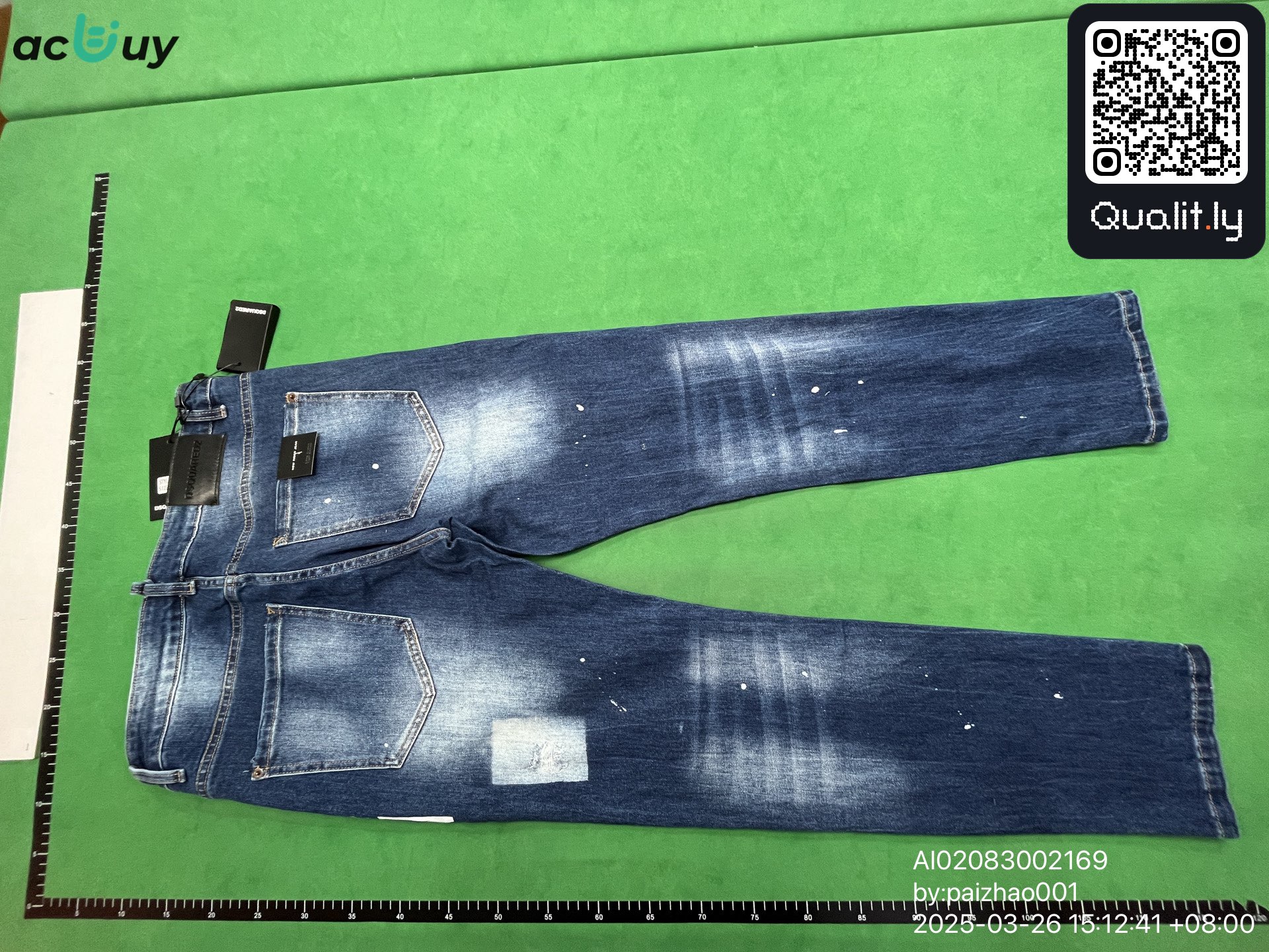 Jeans — QC-foto 2 av 4