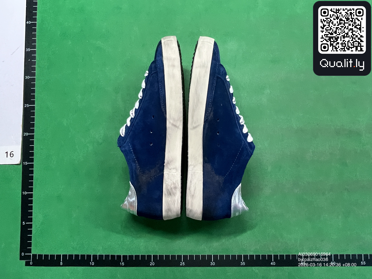 Sneakers — QC-foto 3 van 18