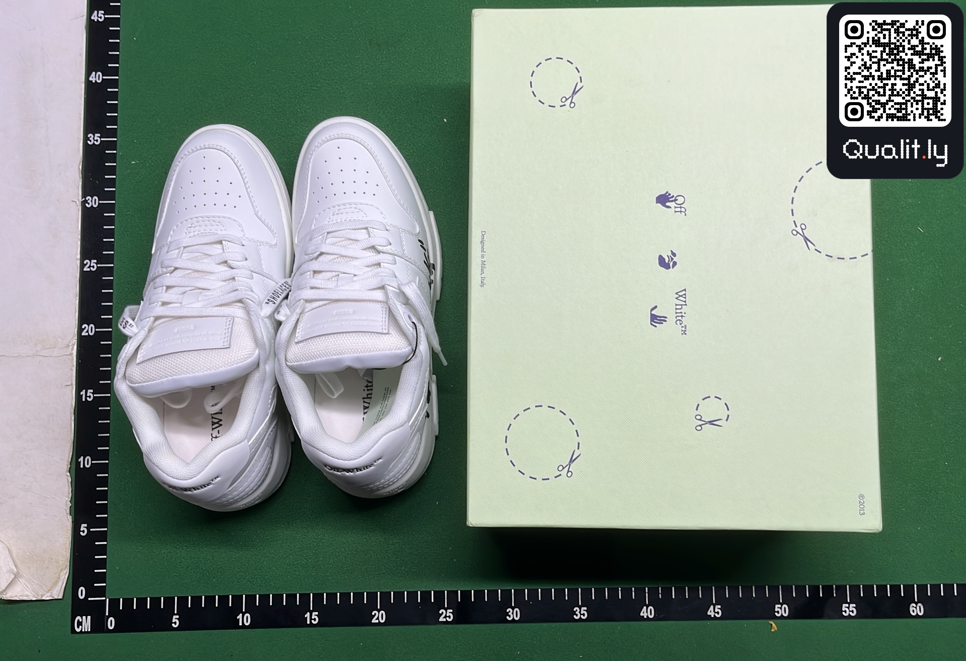 Sneakers QC photo 1 of 12