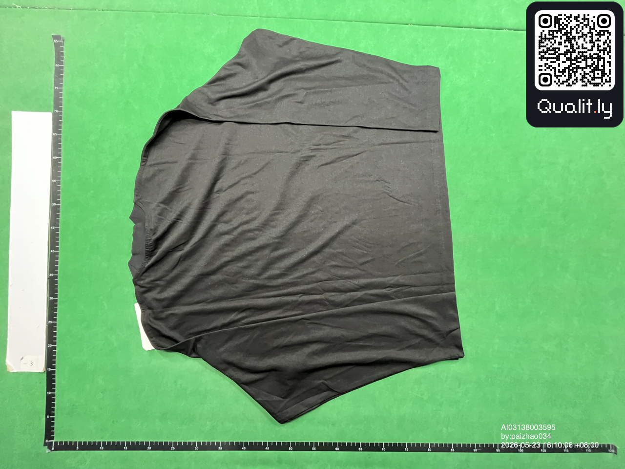 T-shirt — foto QC 2 de 14
