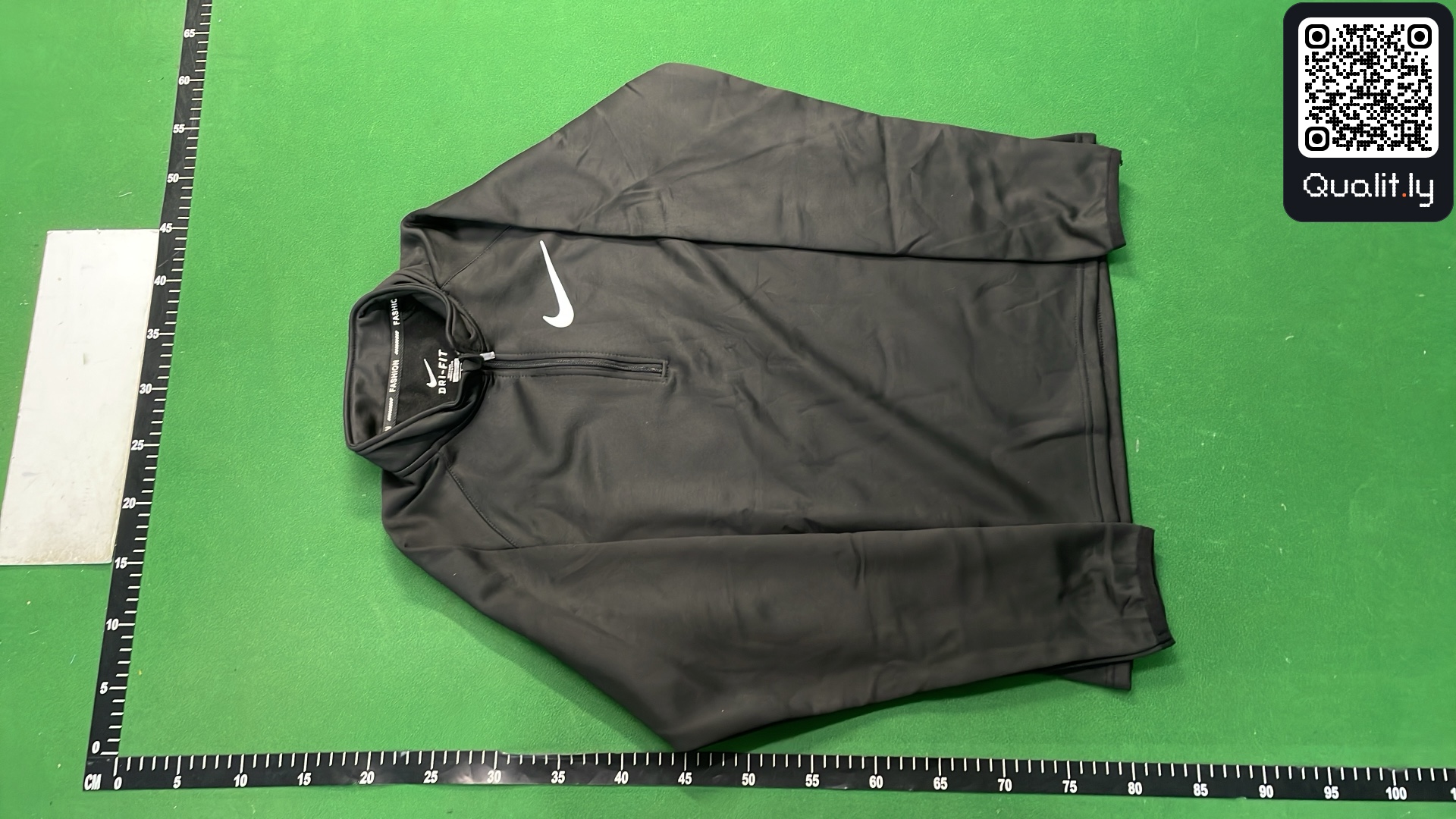 Sweatshirt QC photo 2 of 4