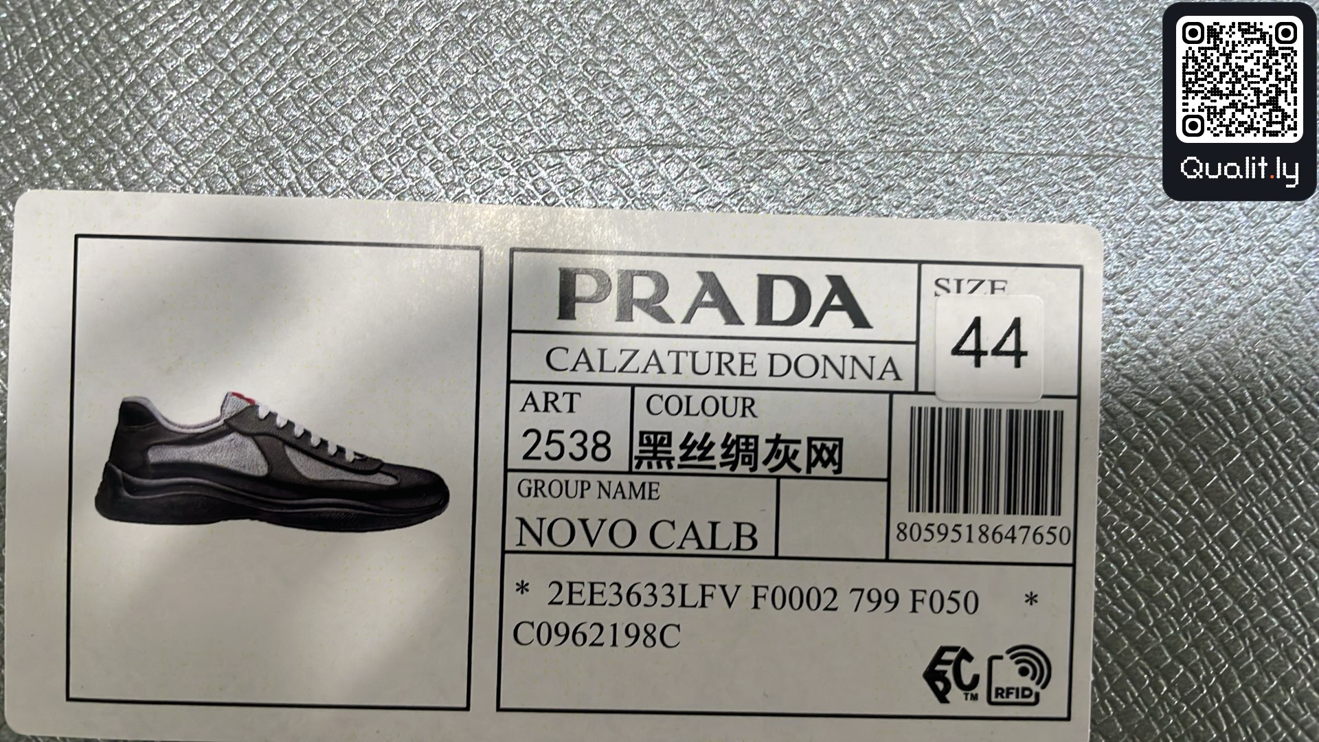 Sneakers — foto QC 2 di 6