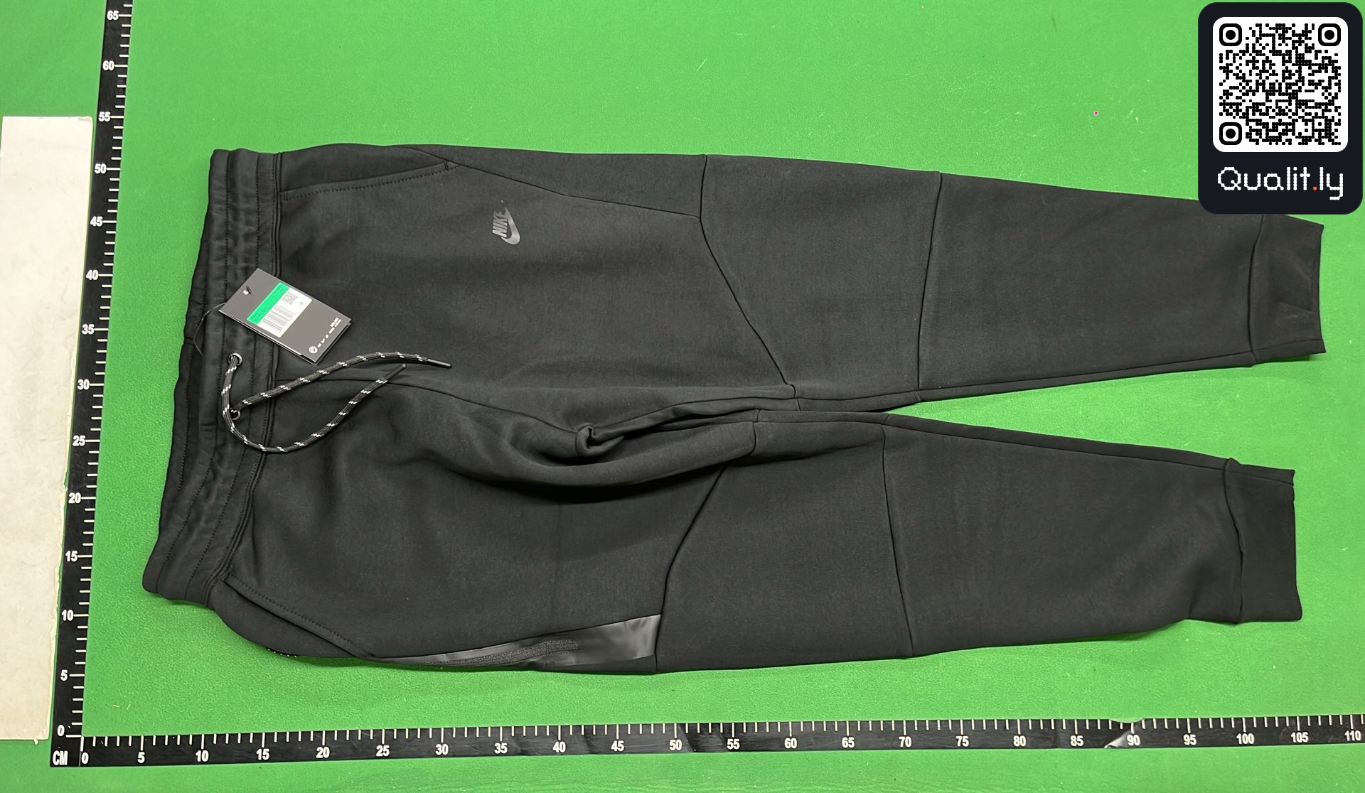 Pants QC photo 2 of 66