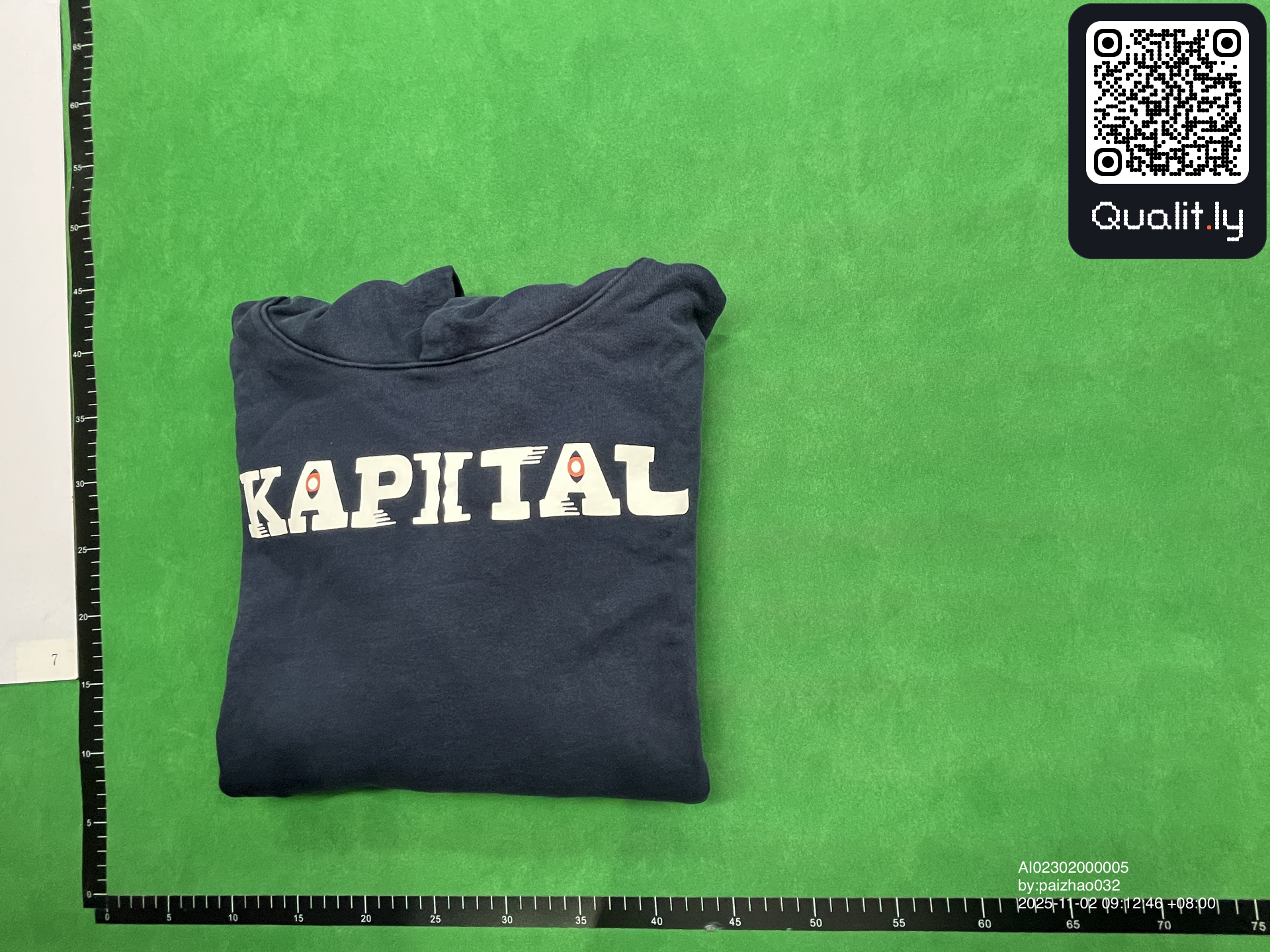 Bluza z kapturem — zdjęcie QC 1 z 8