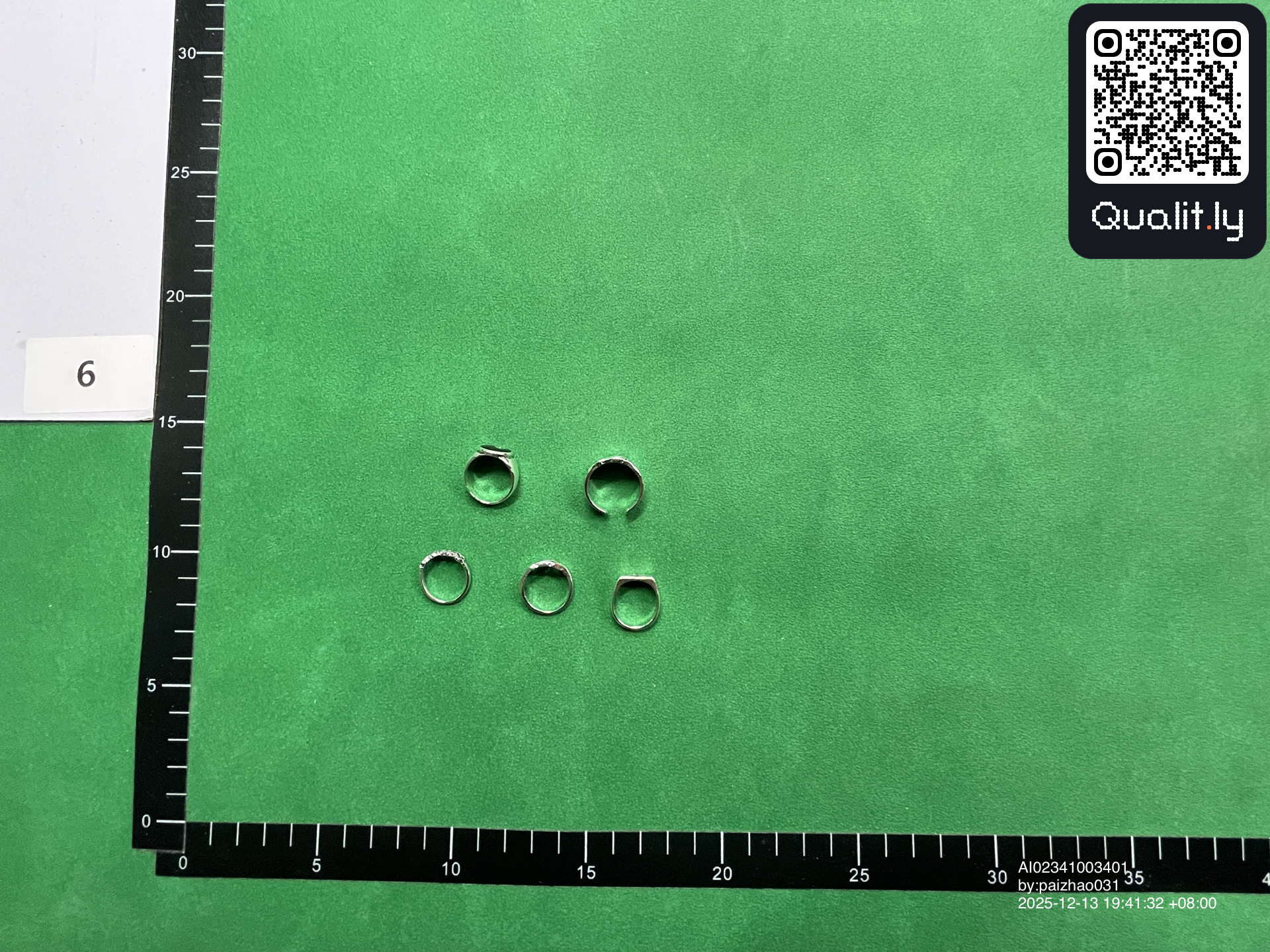 Schmuck — QC-Foto 3 von 13
