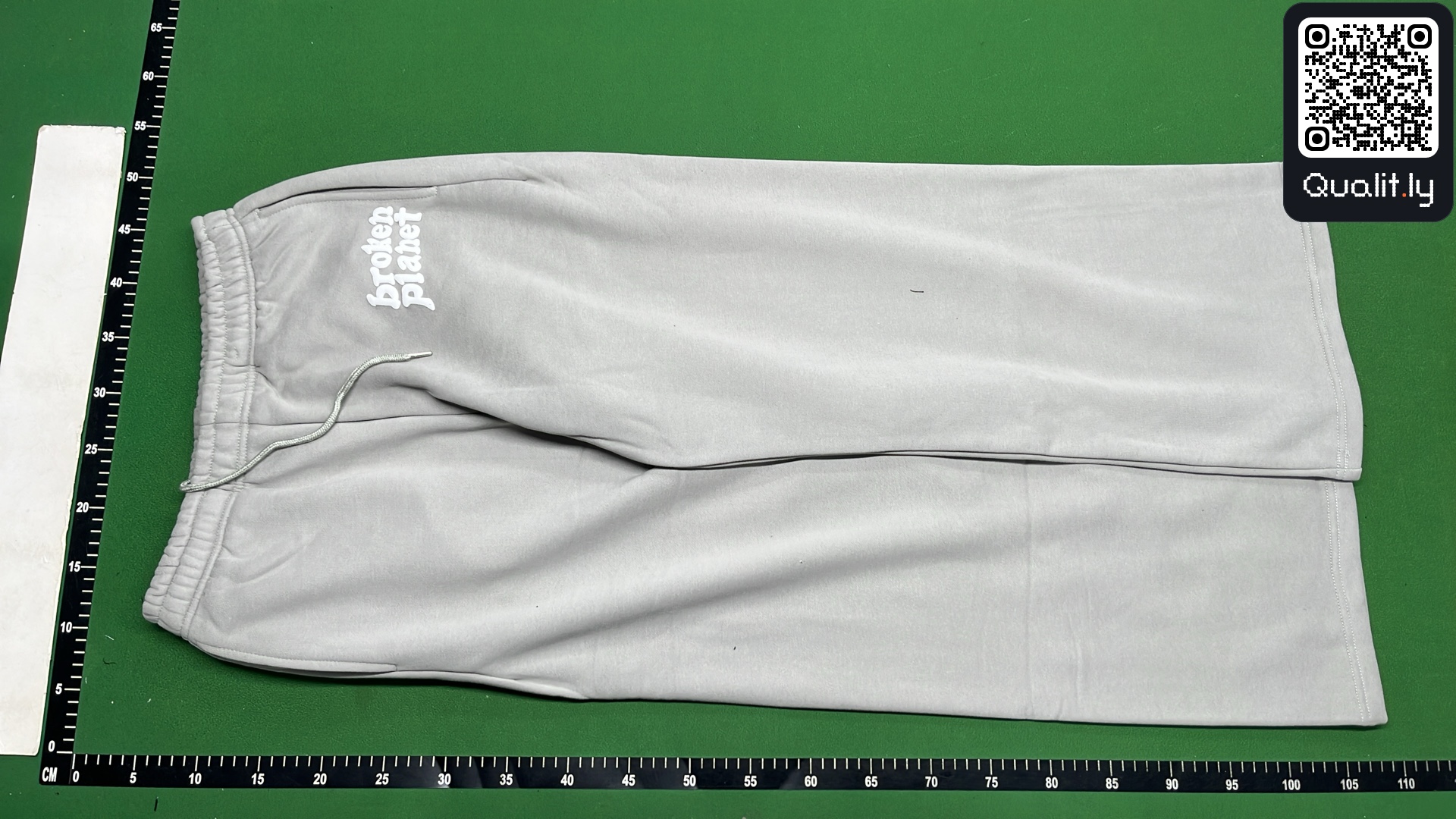 Hoodie QC photo 2 of 4