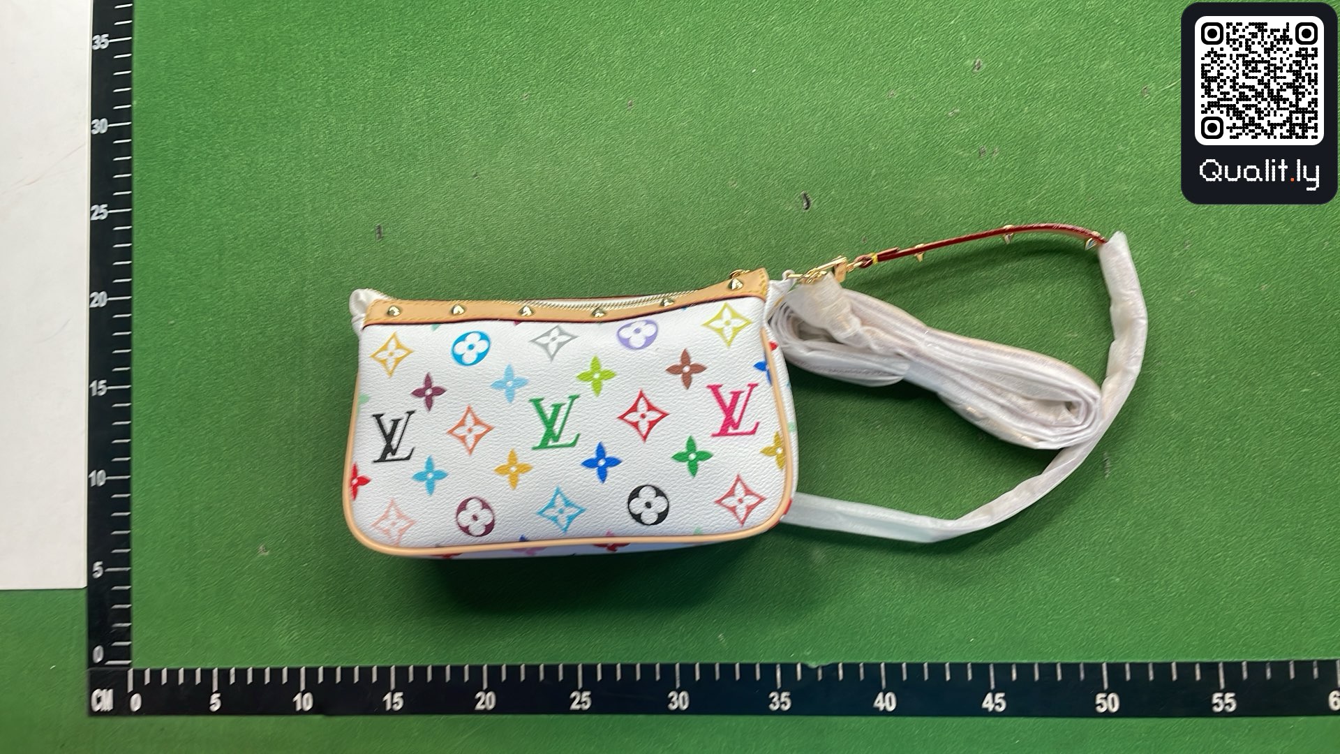 Foto QC 1 de 3