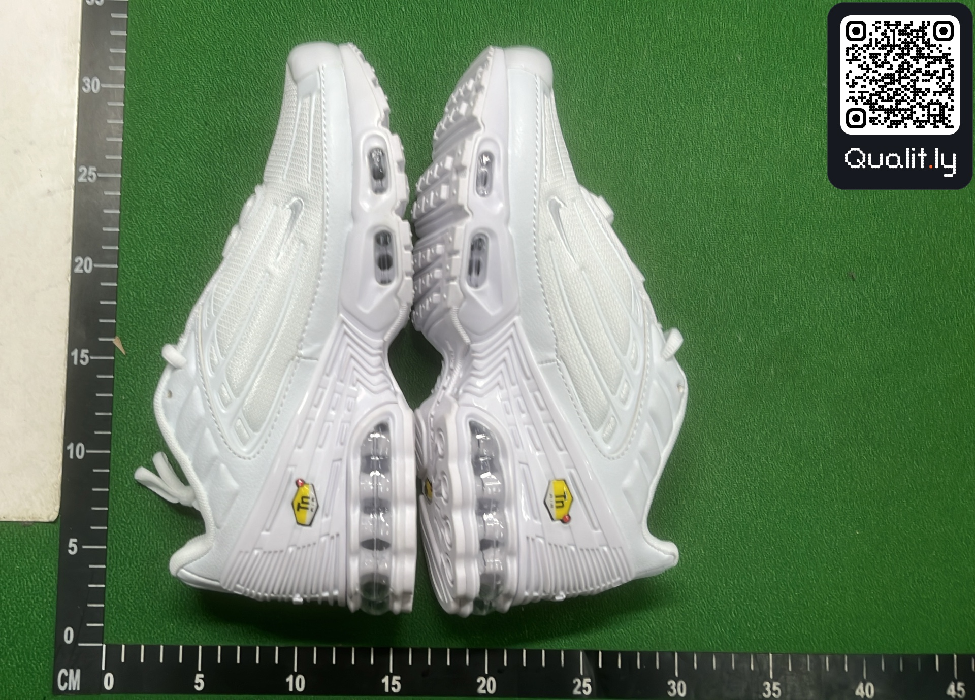Sneakers — QC-foto 3 av 6