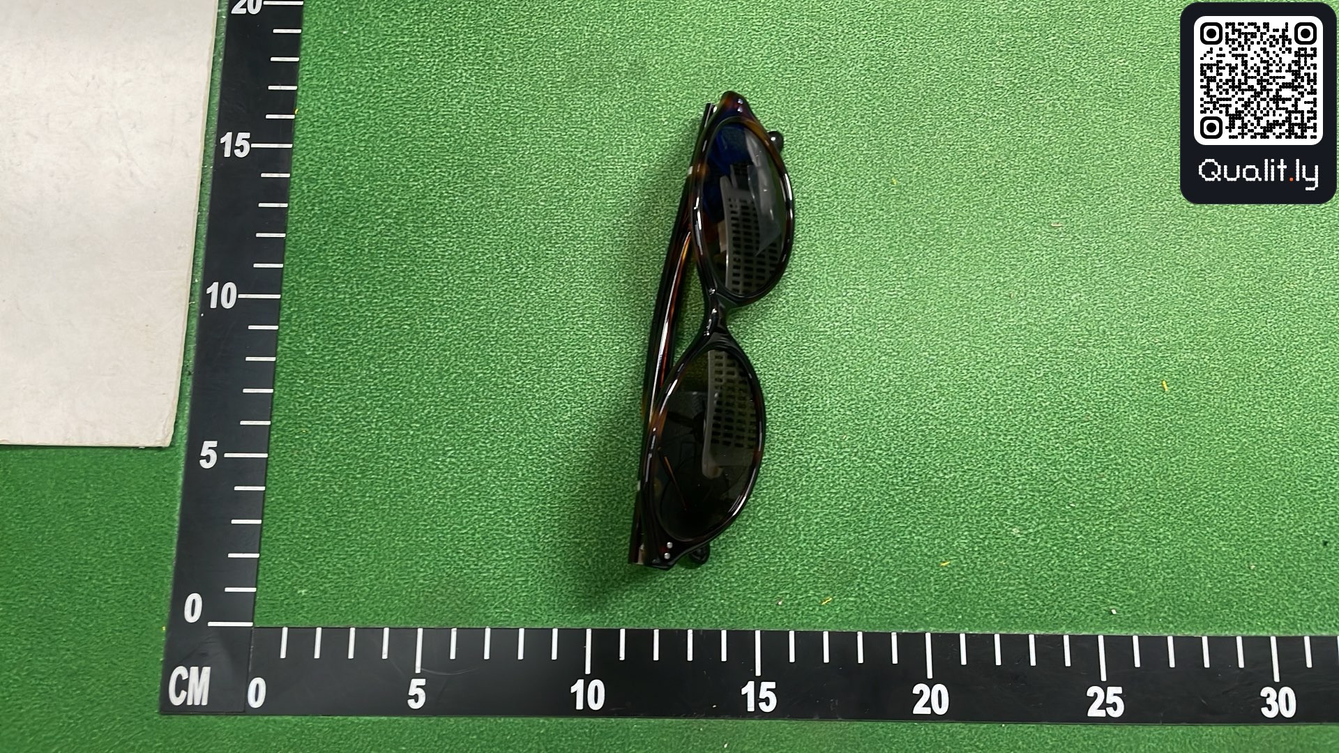 太阳镜 QC 照片 3 / 3