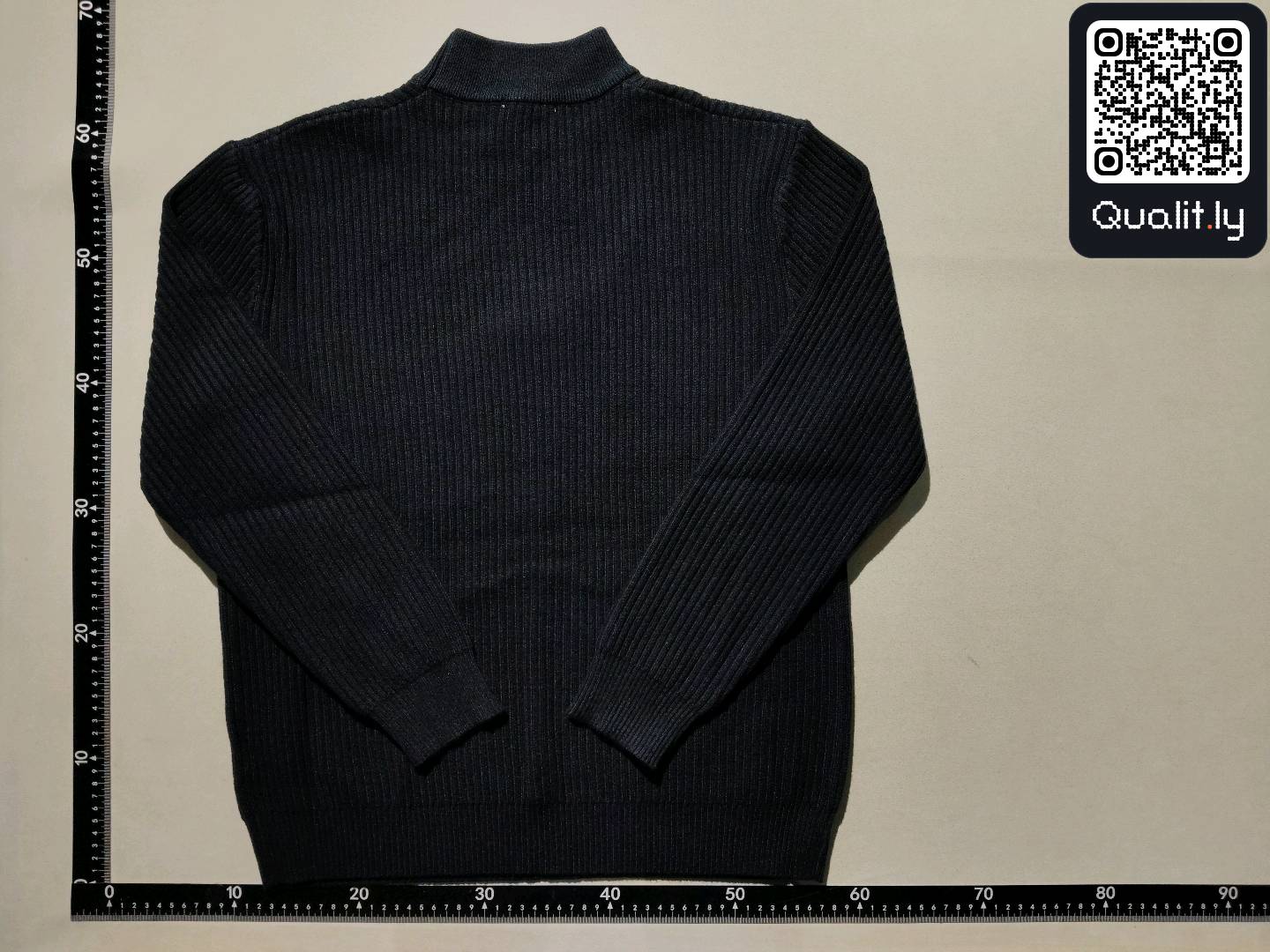Sweter — zdjęcie QC 1 z 8