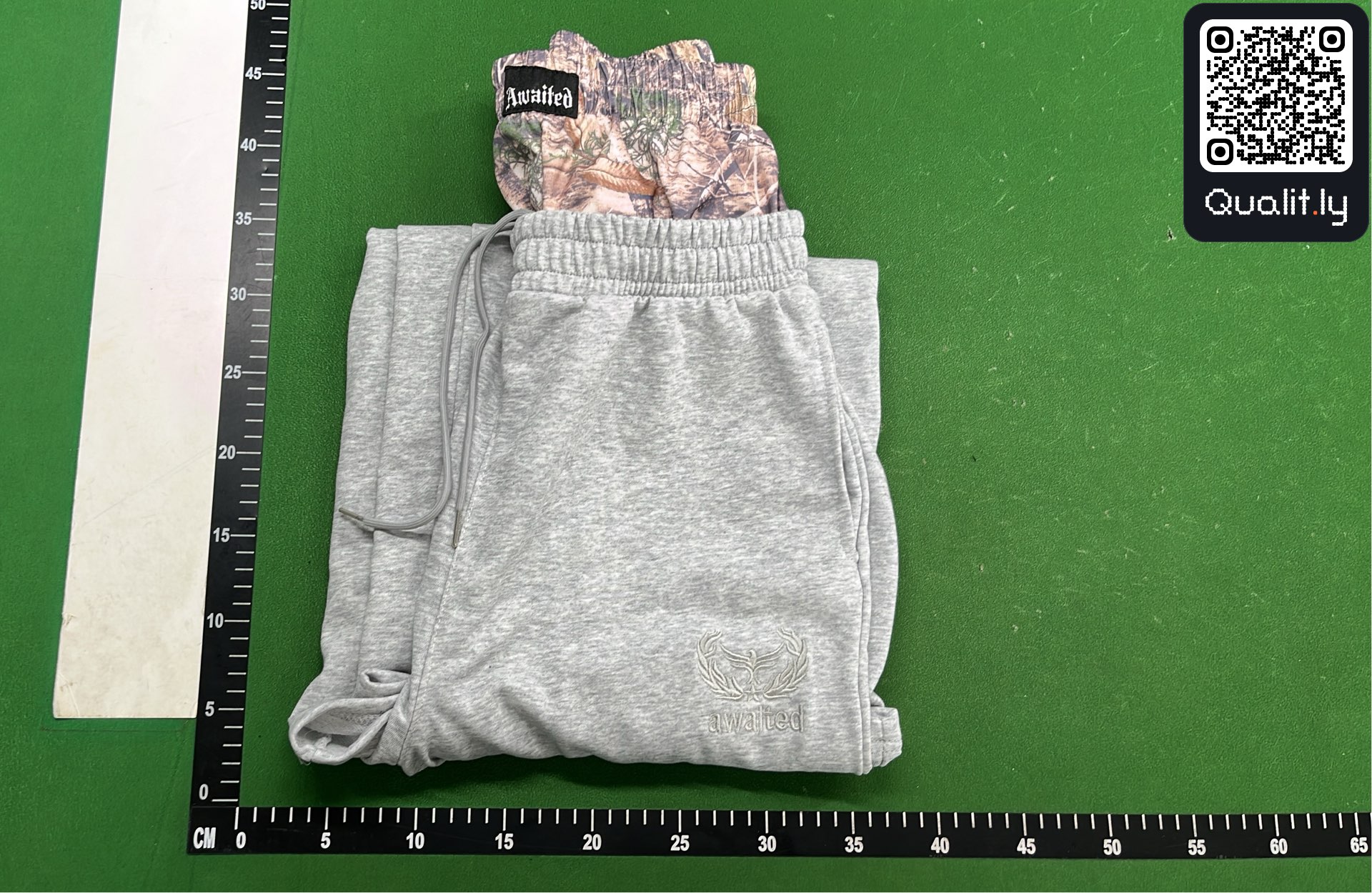 Pantaloni — foto QC 3 di 11