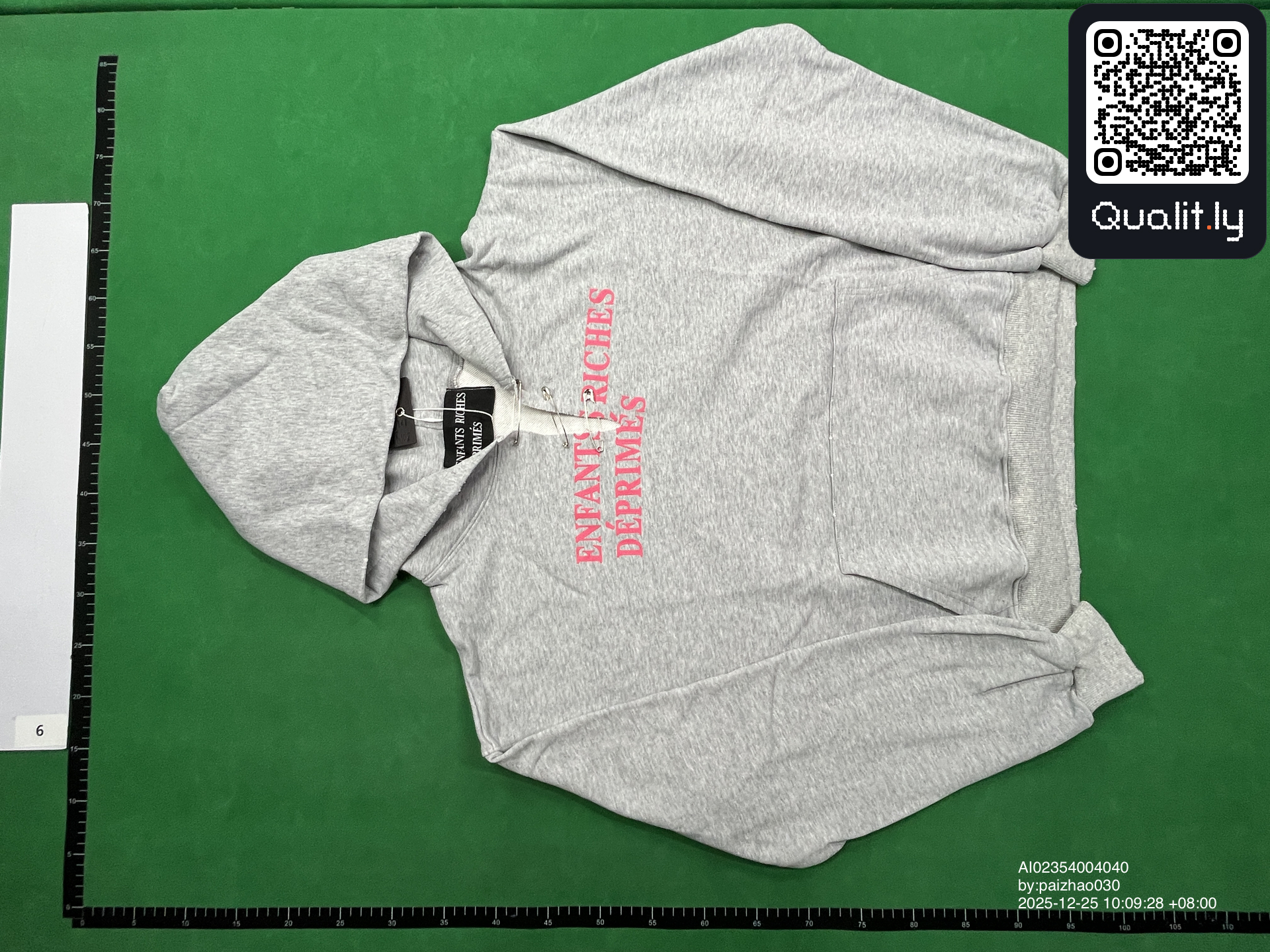Hoodie QC photo 3 of 4