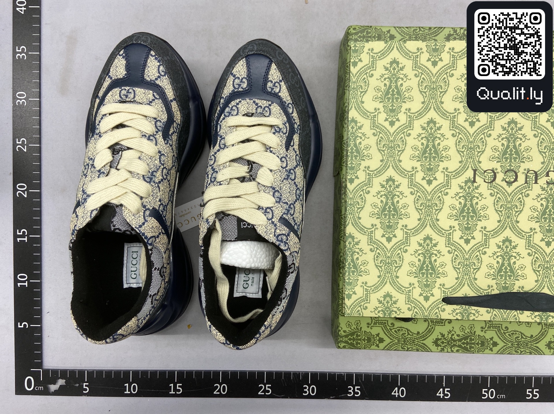 Sneaker — QC-Foto 1 von 142