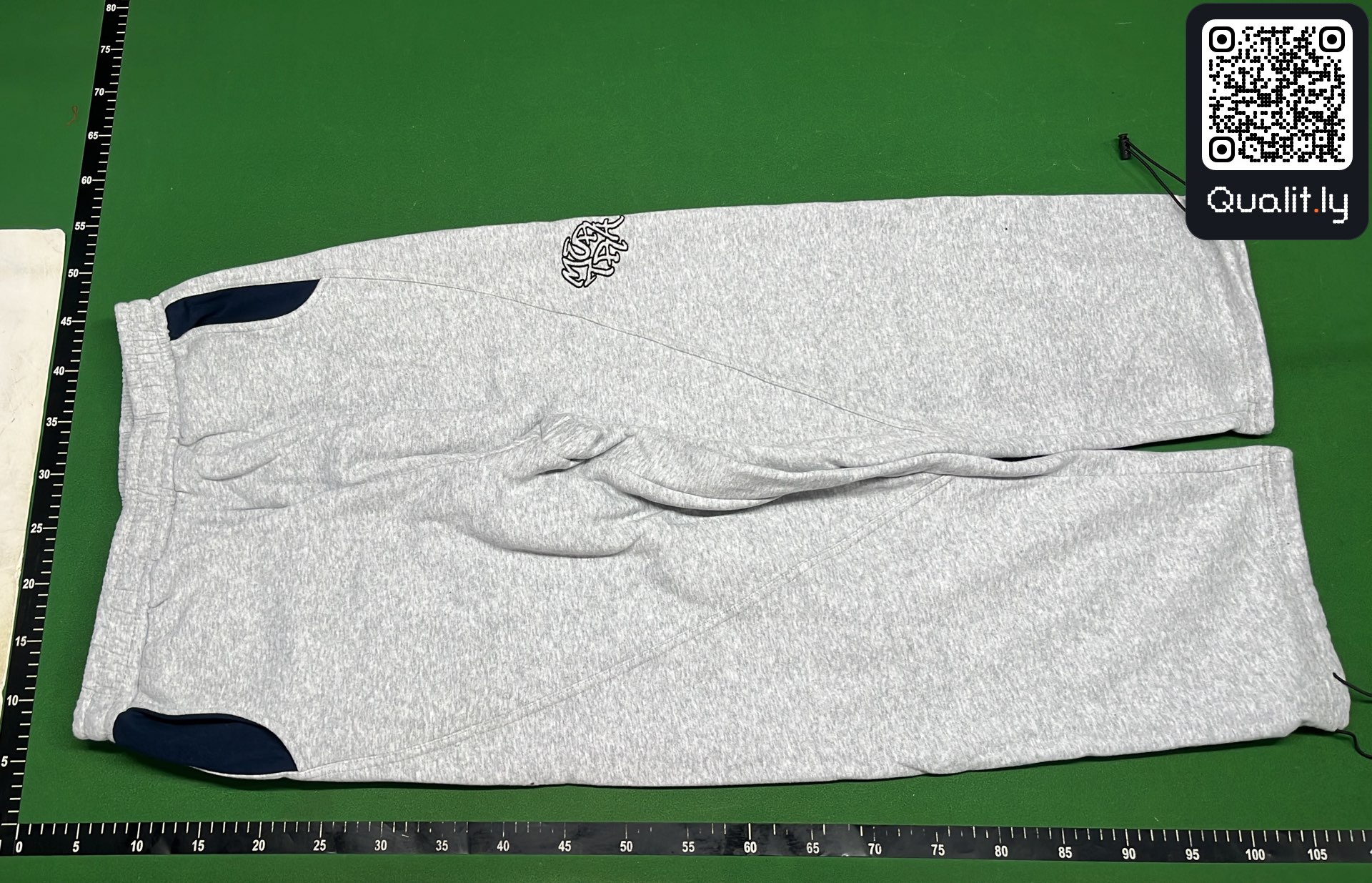 Hoodie QC photo 3 of 16