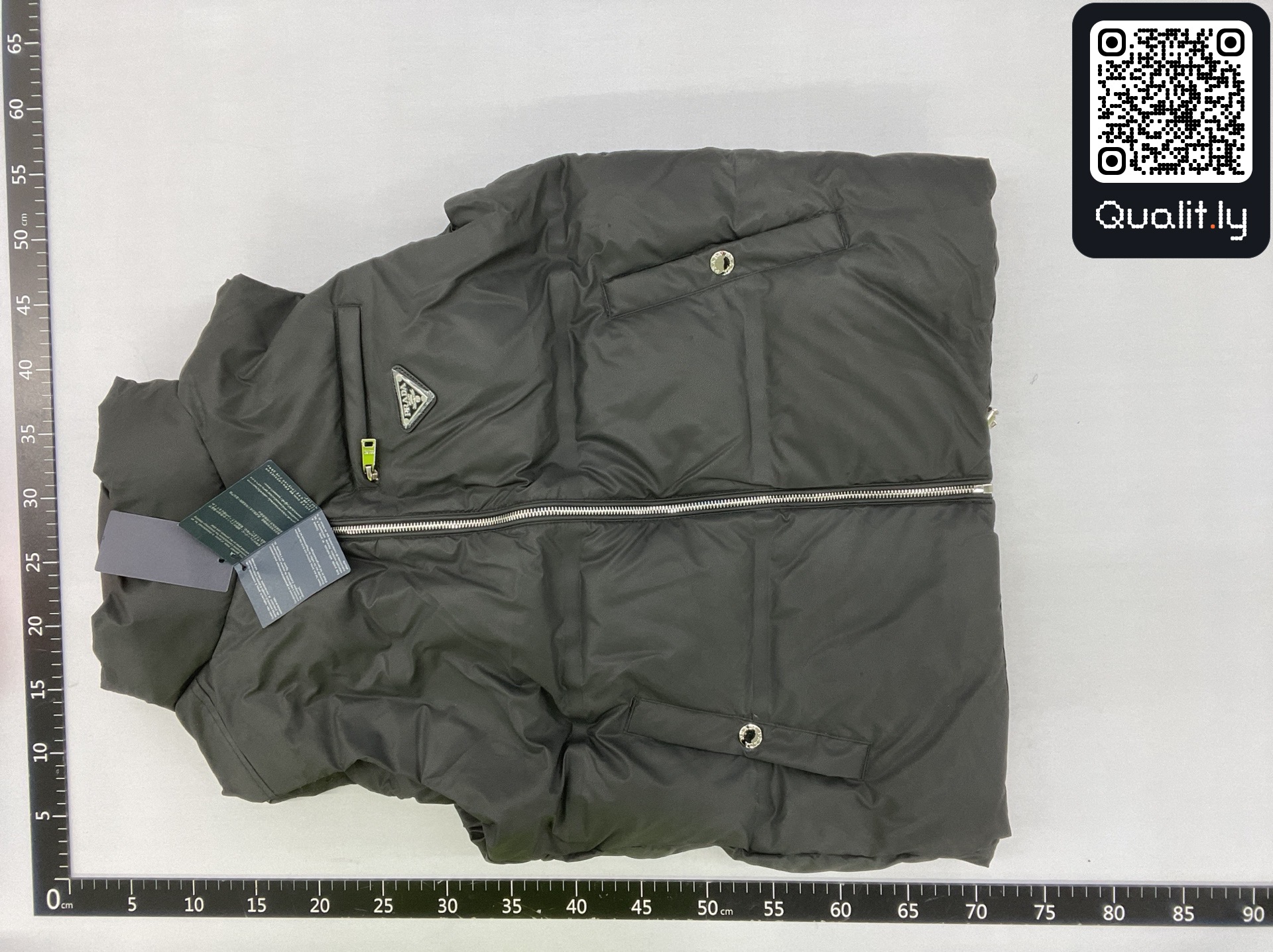 Jacket QC photo 2 of 8