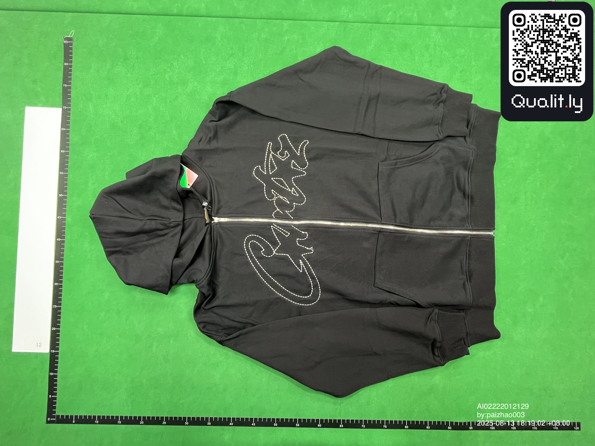 Bluza z kapturem — zdjęcie QC 3 z 4