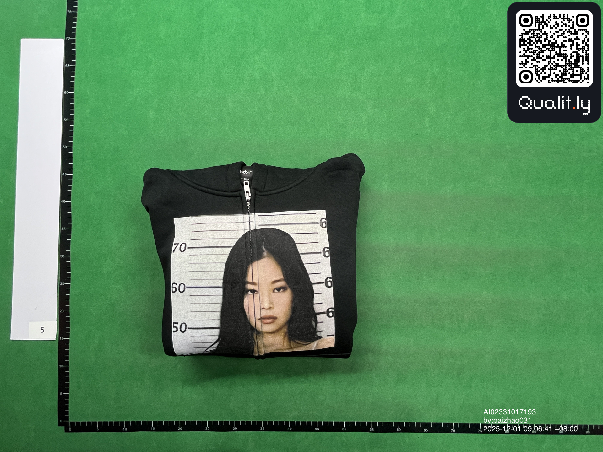 Hoodie — QC-foto 1 av 18