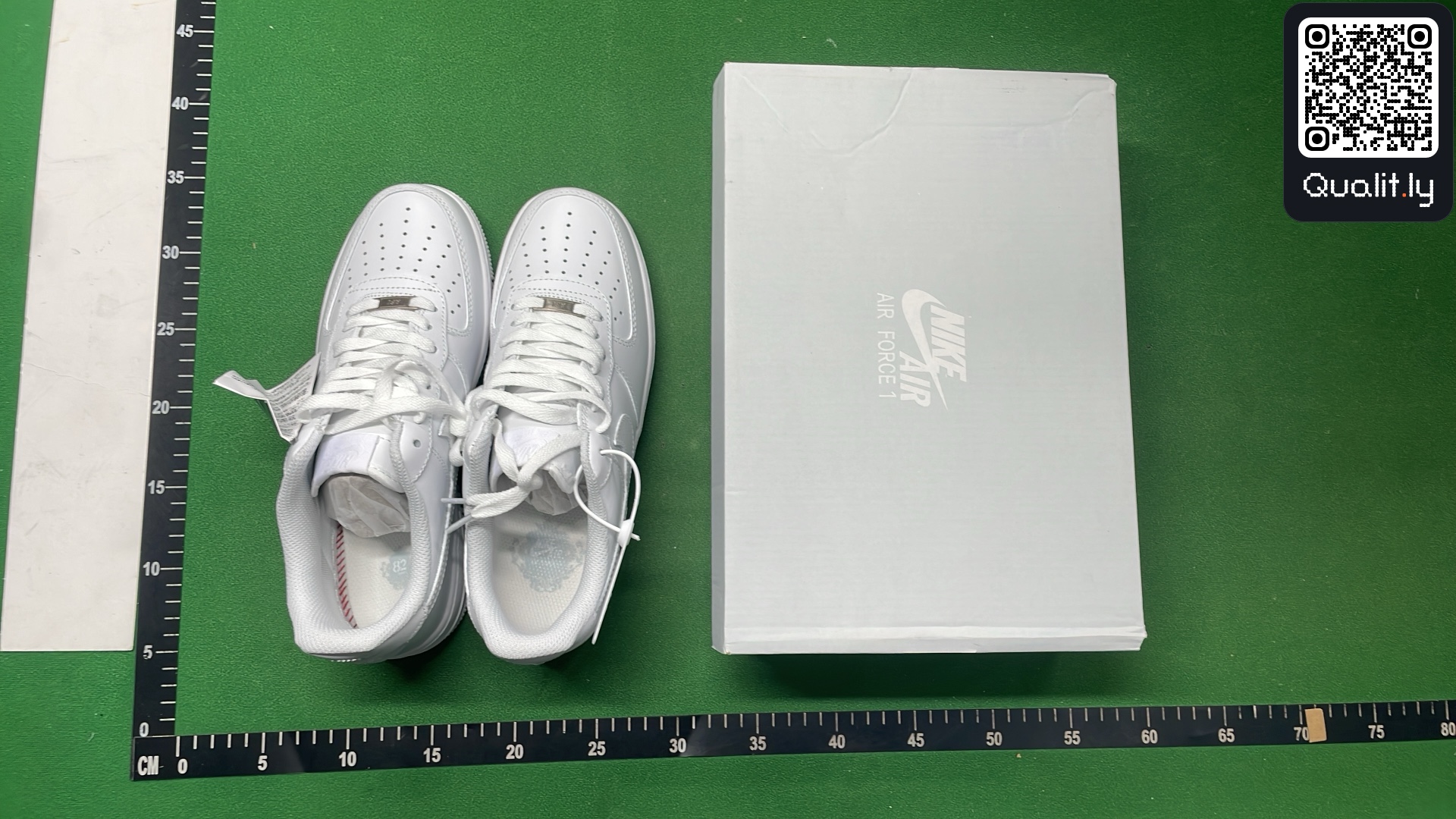 Sneakers QC photo 1 of 12