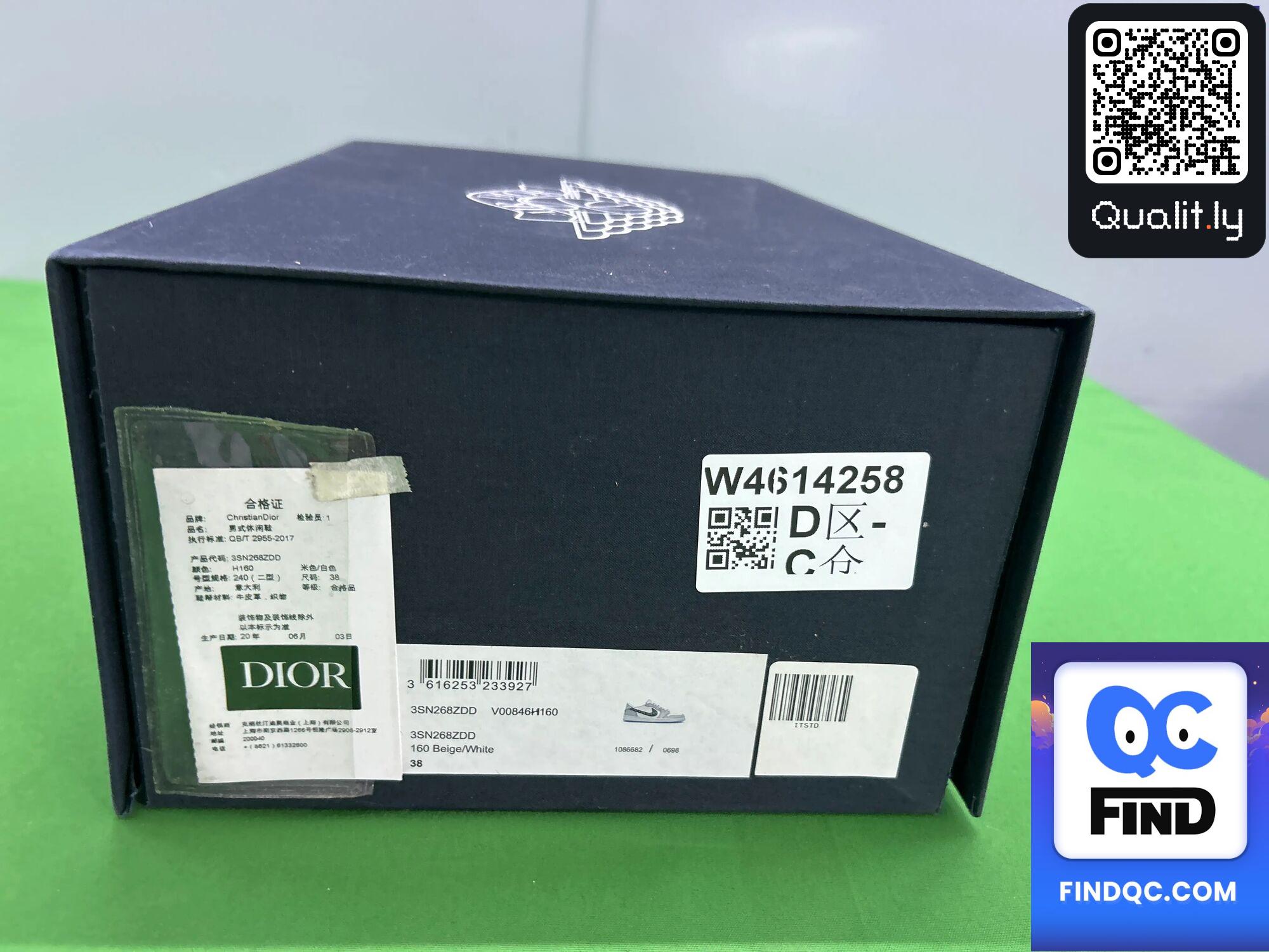 Sneakers QC photo 2 of 20
