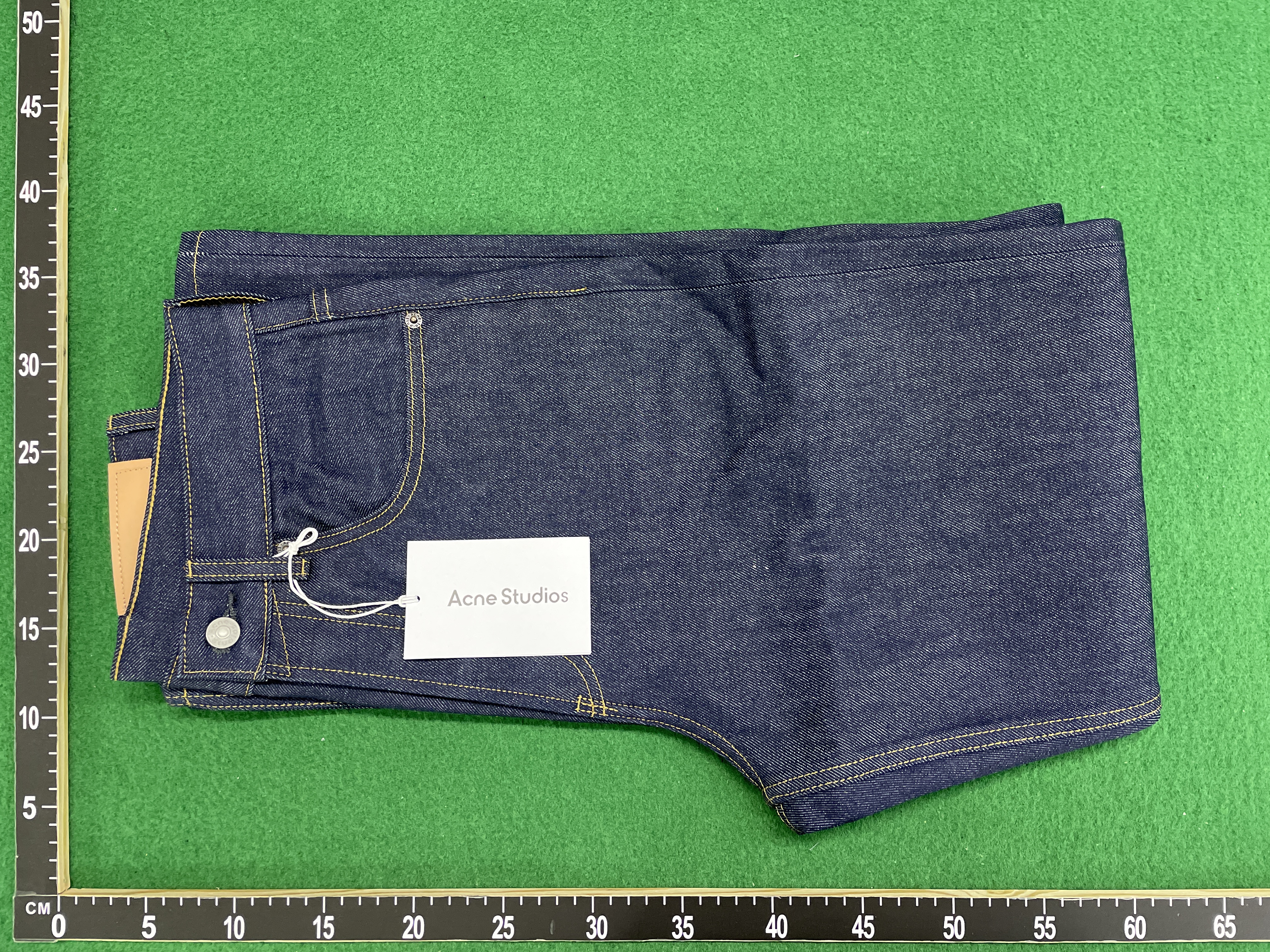 Jeans QC photo 2 of 68
