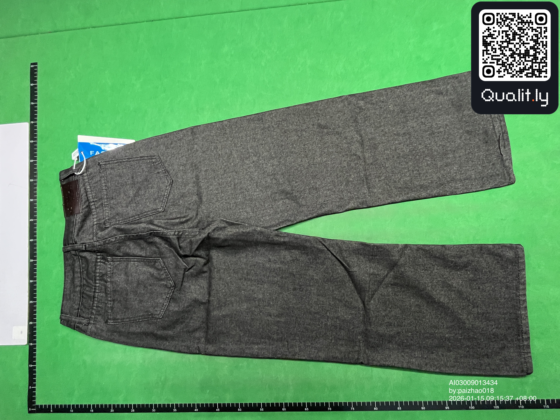 Jeans — QC-foto 2 van 12