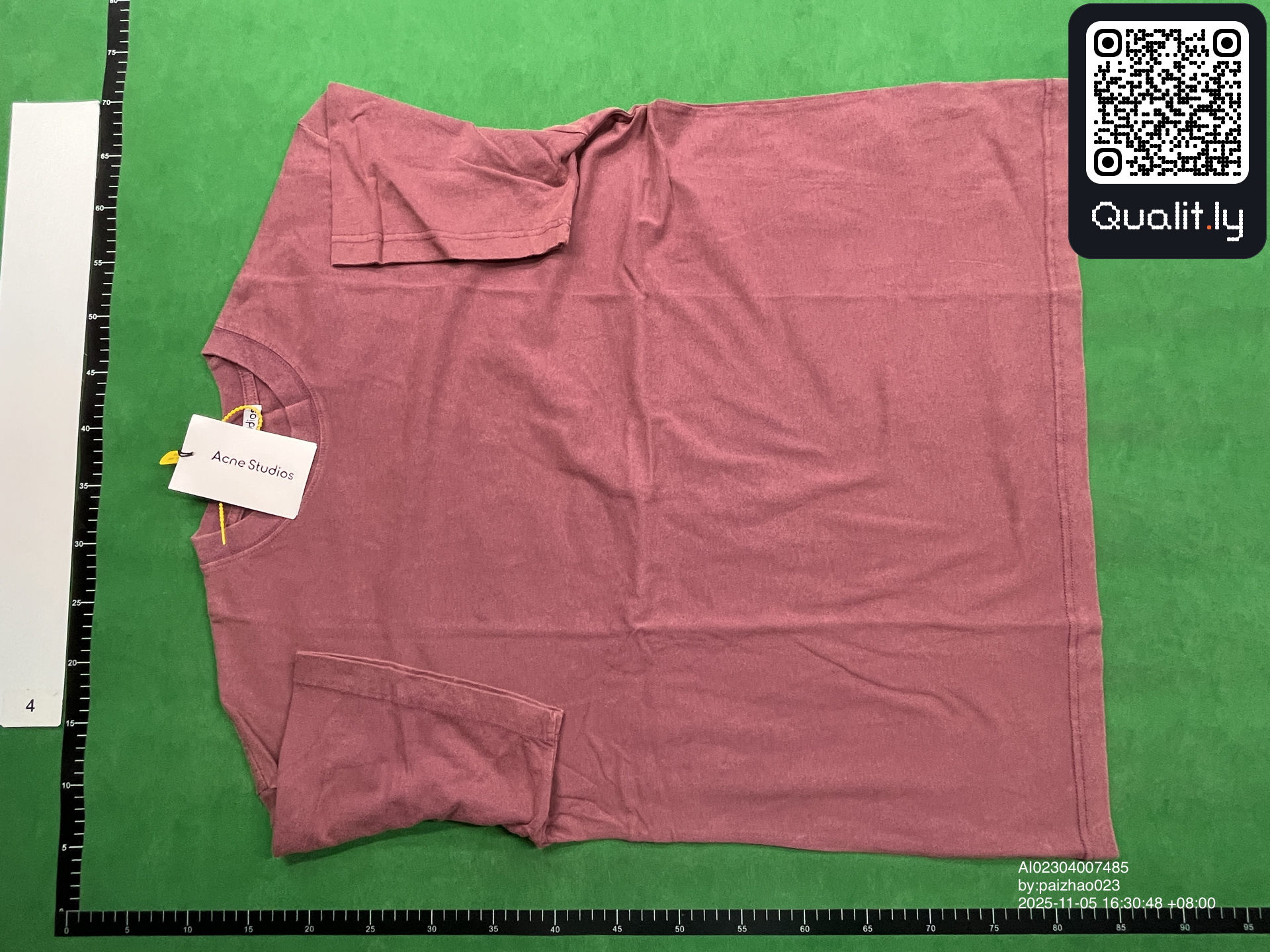 T-shirt — foto QC 2 de 10