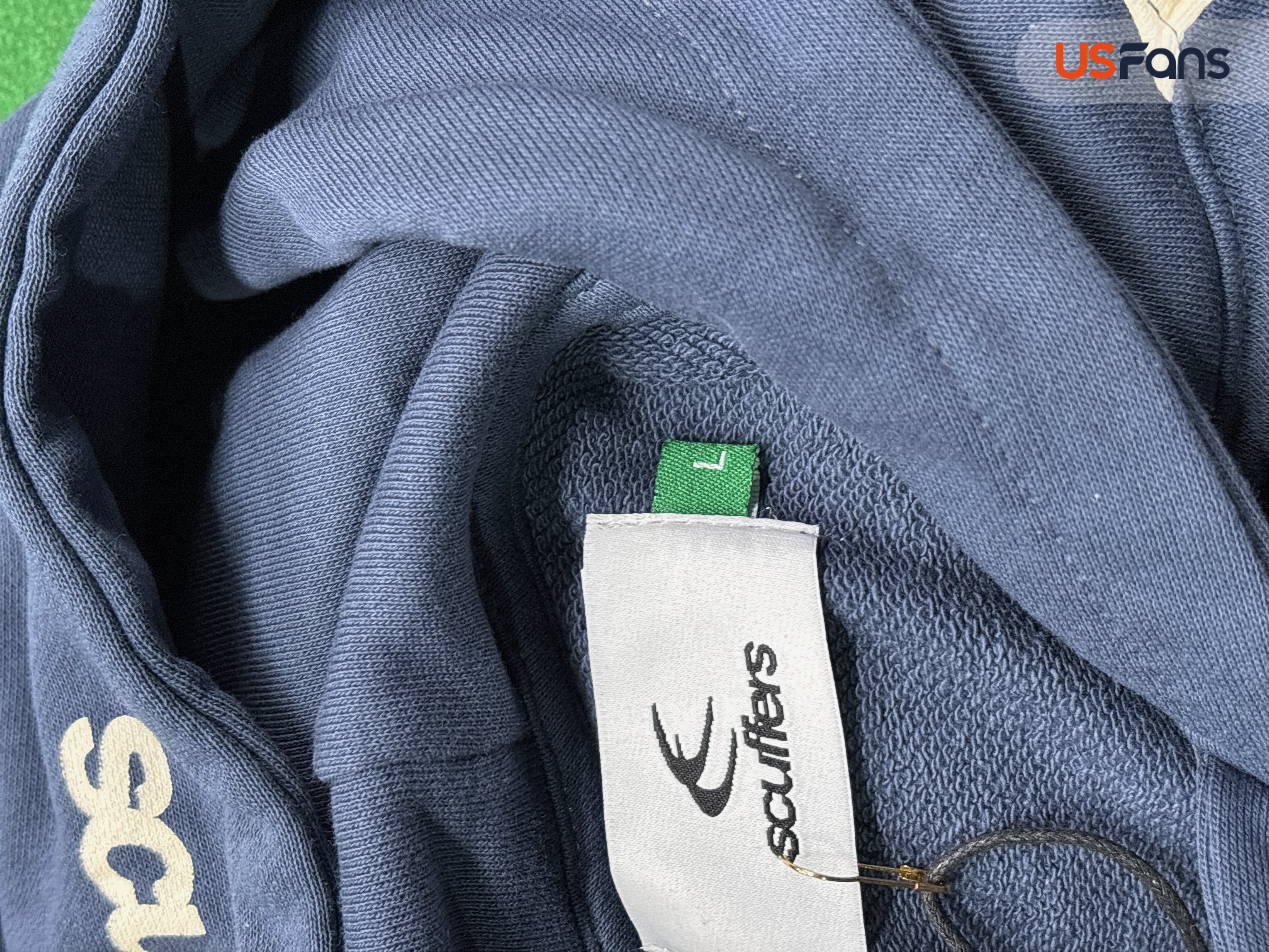 Hoodie QC photo 1 of 4