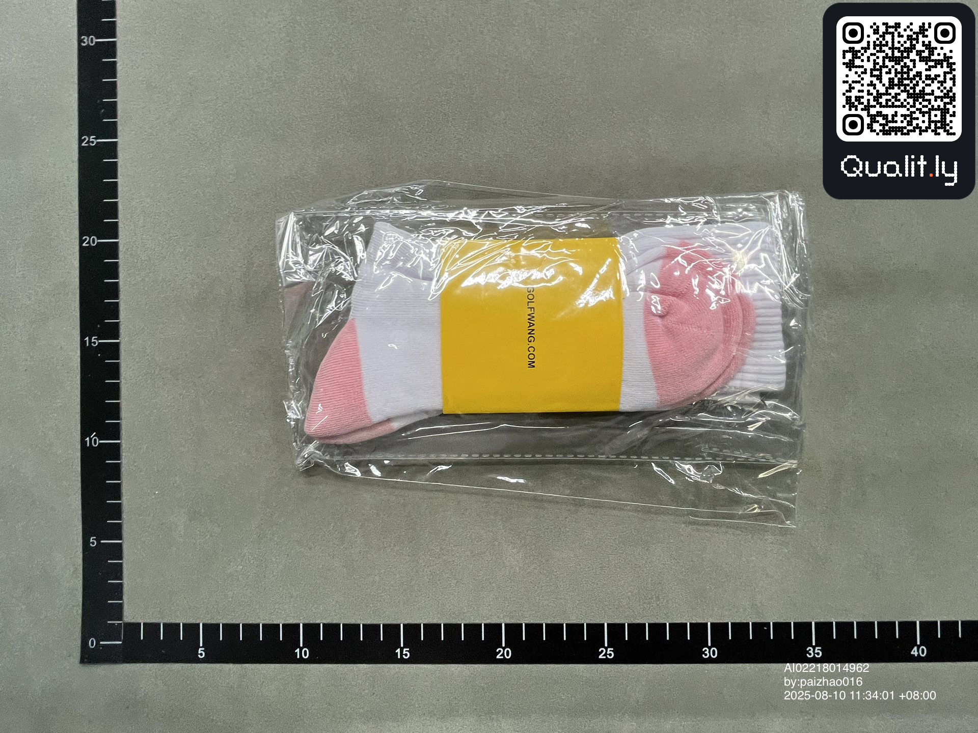 Socks QC photo 2 of 30