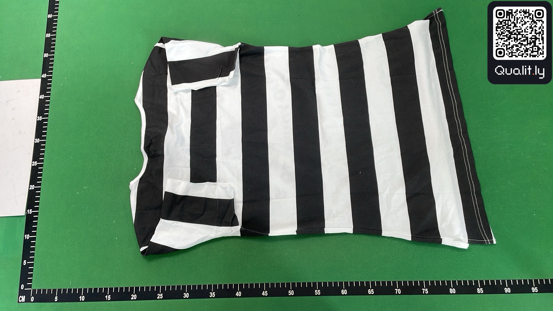 T-Shirt — QC-Foto 3 von 8