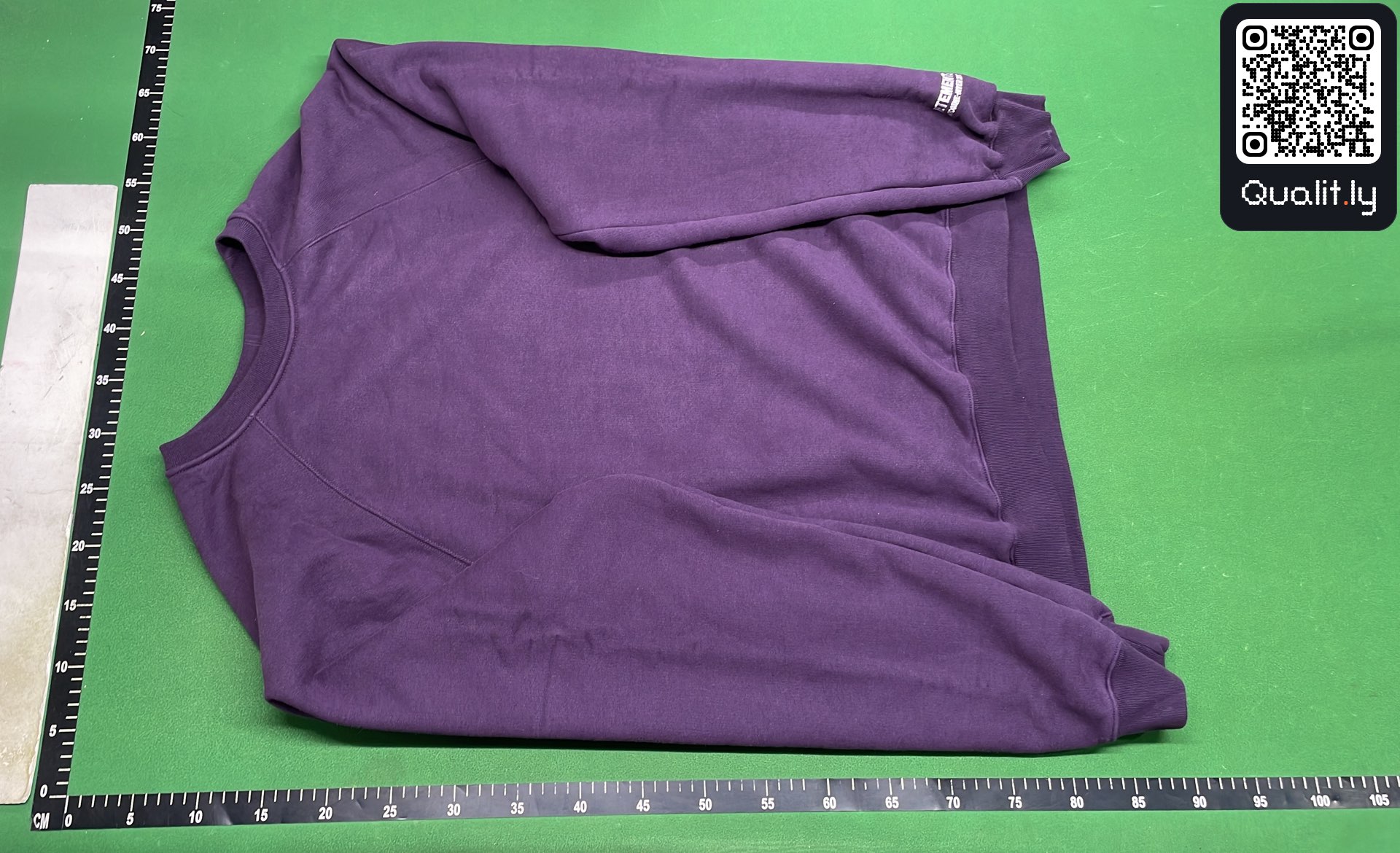 Sweat — photo QC 2 sur 41