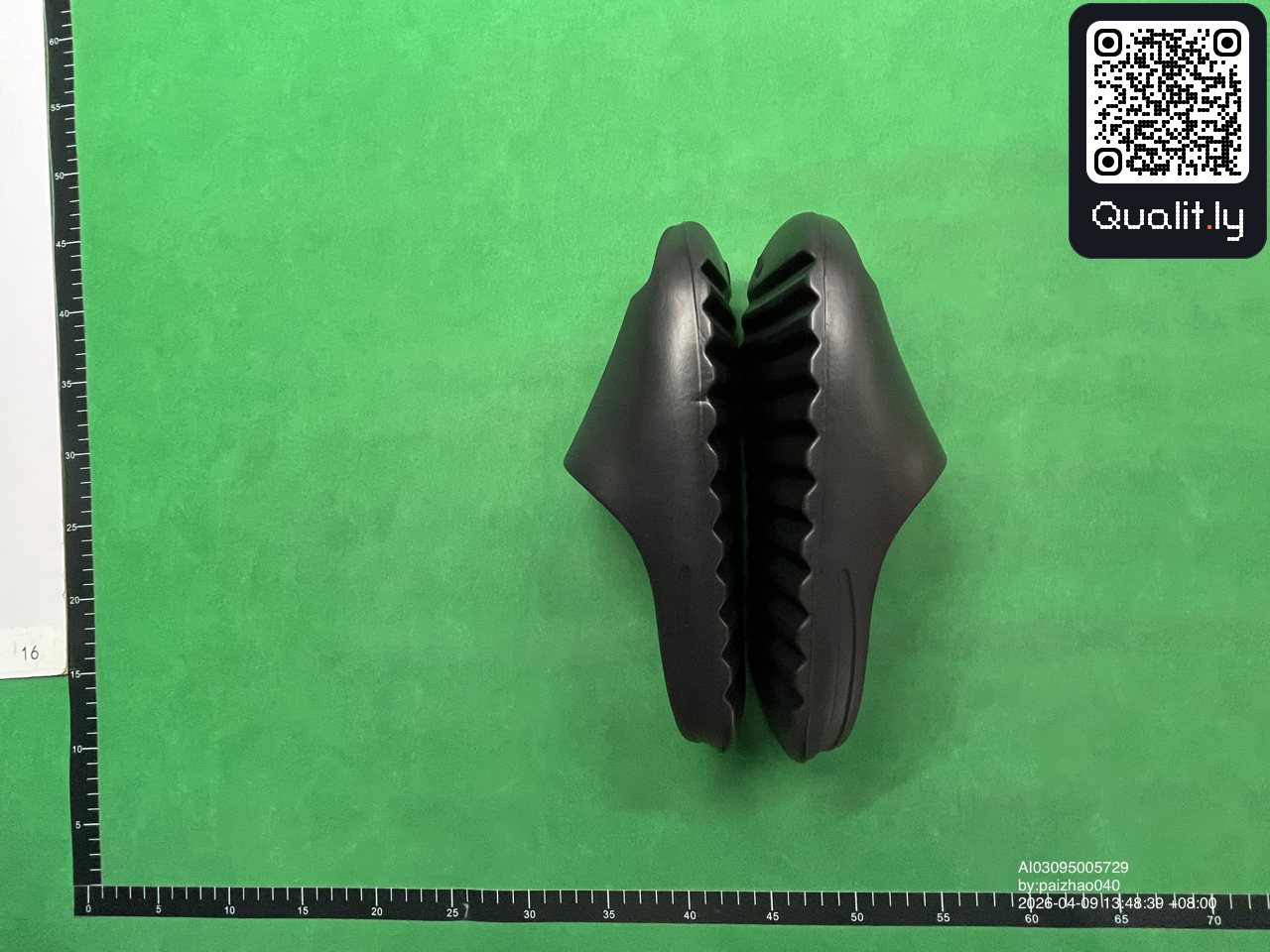 Slides — QC-Foto 2 von 30