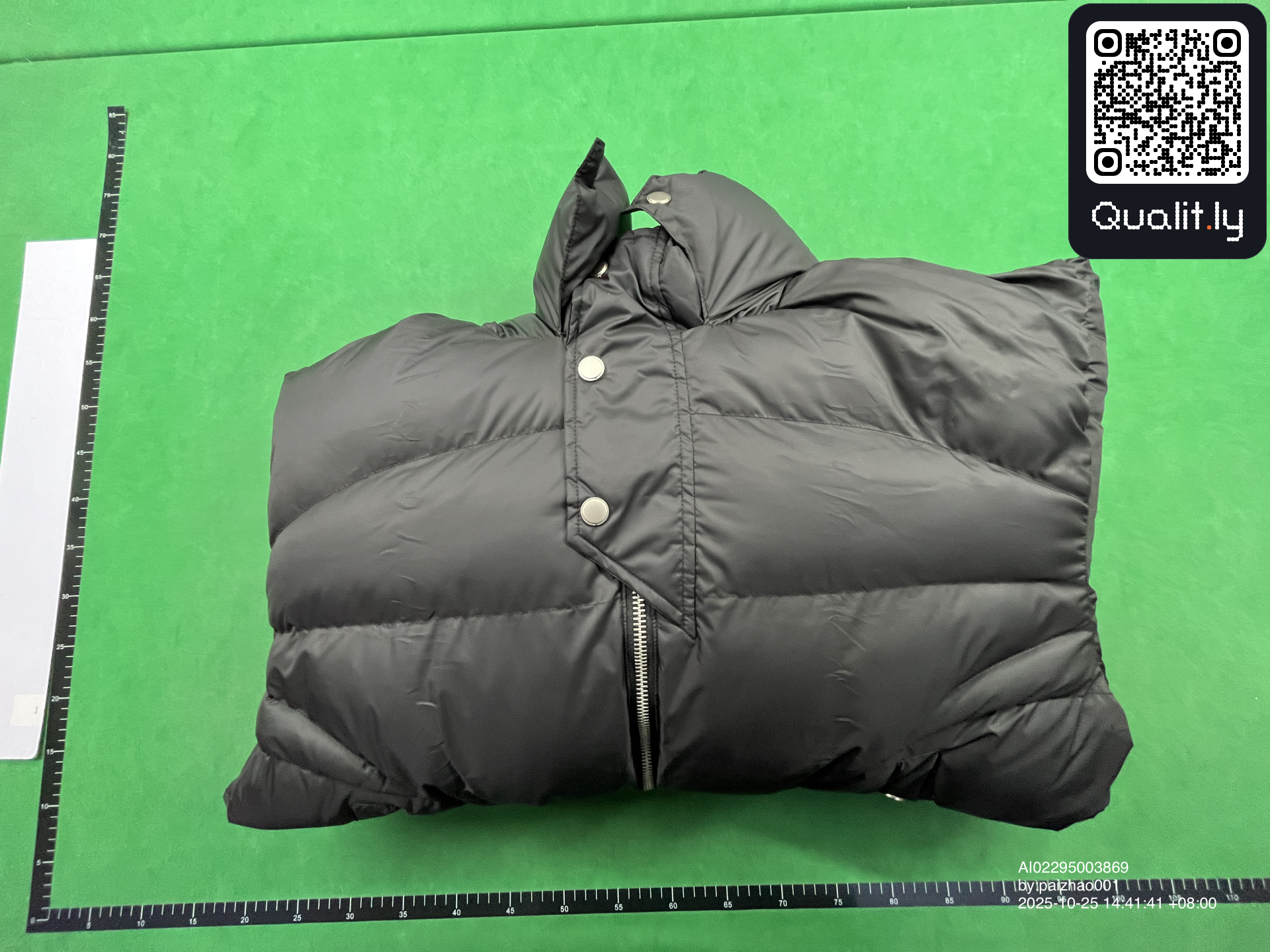 Jacket QC photo 1 of 42