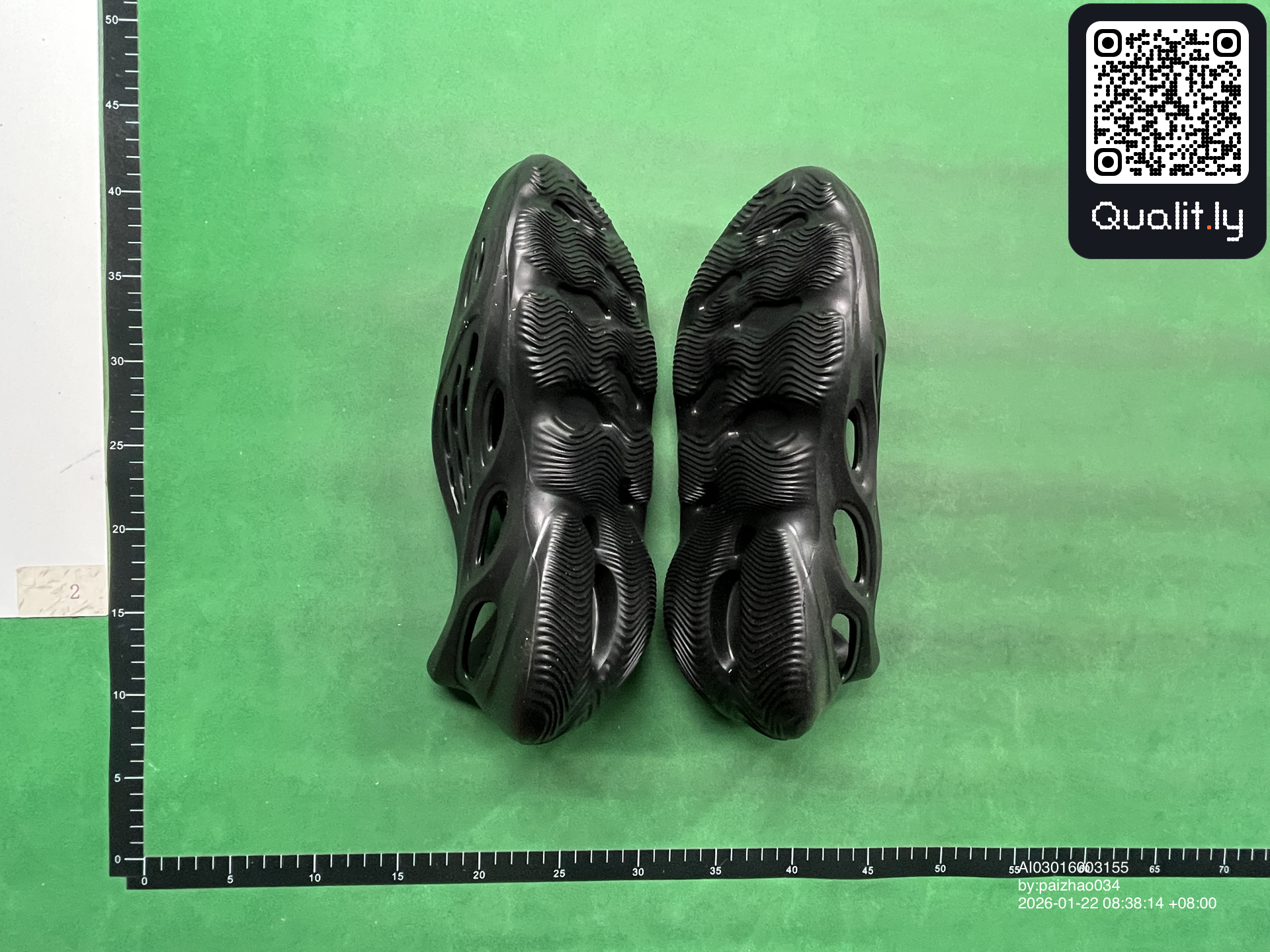 Sneakers — foto QC 3 di 36