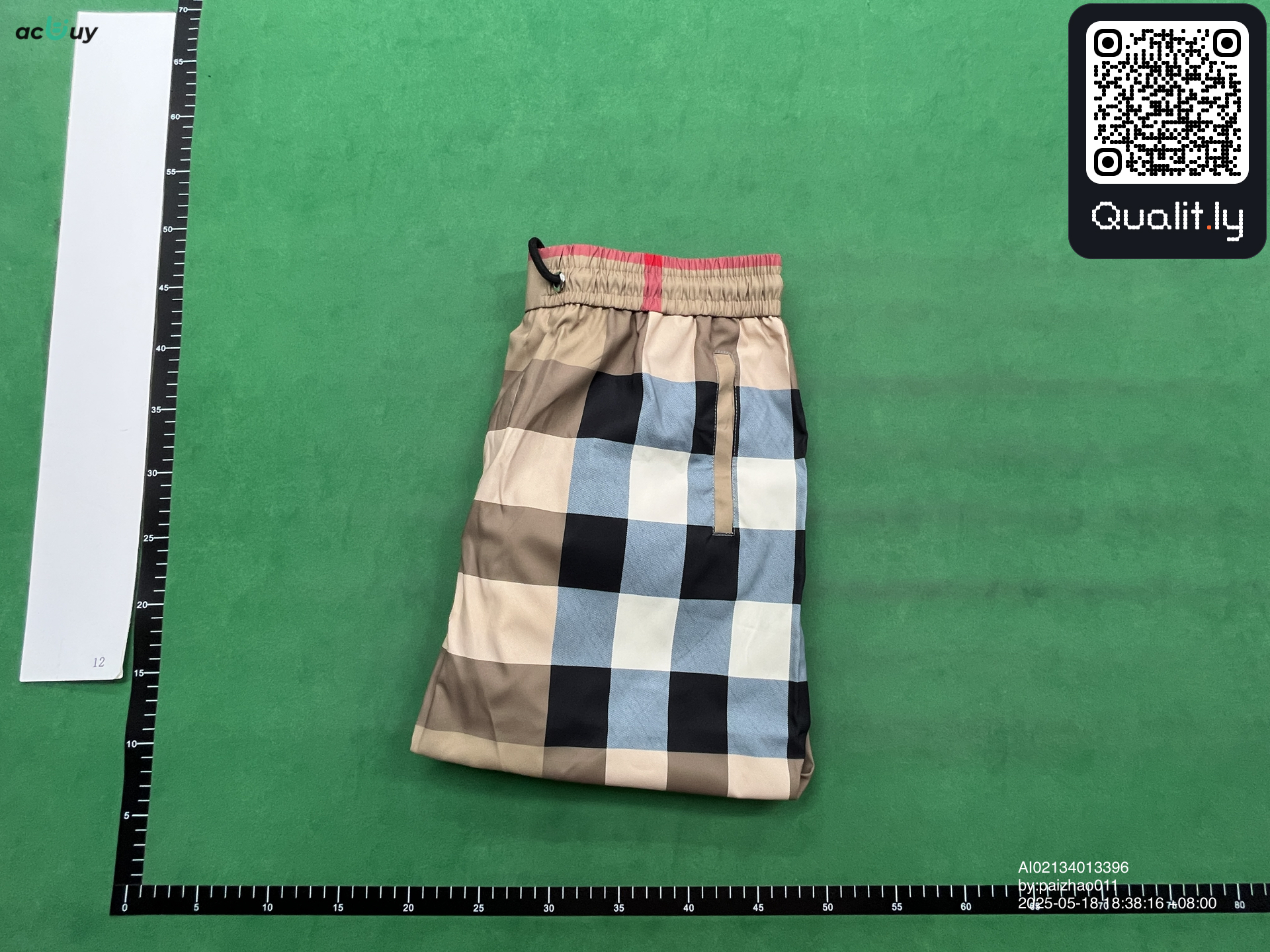 Pantaloni — fotografie QC 1 din 20