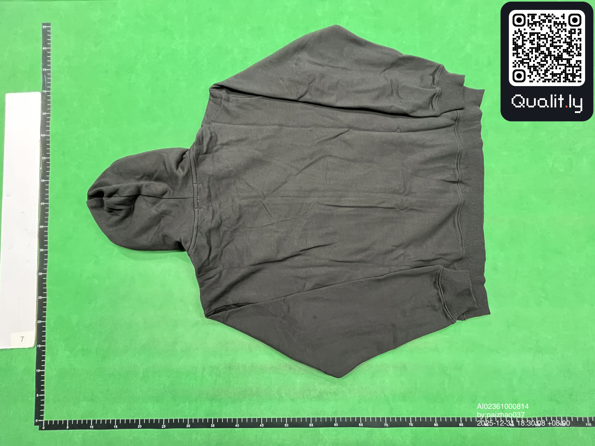 Hoodie — QC-foto 2 av 104