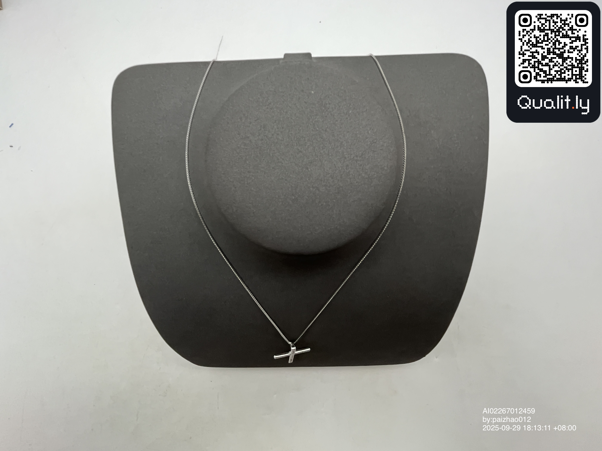 Schmuck — QC-Foto 3 von 3
