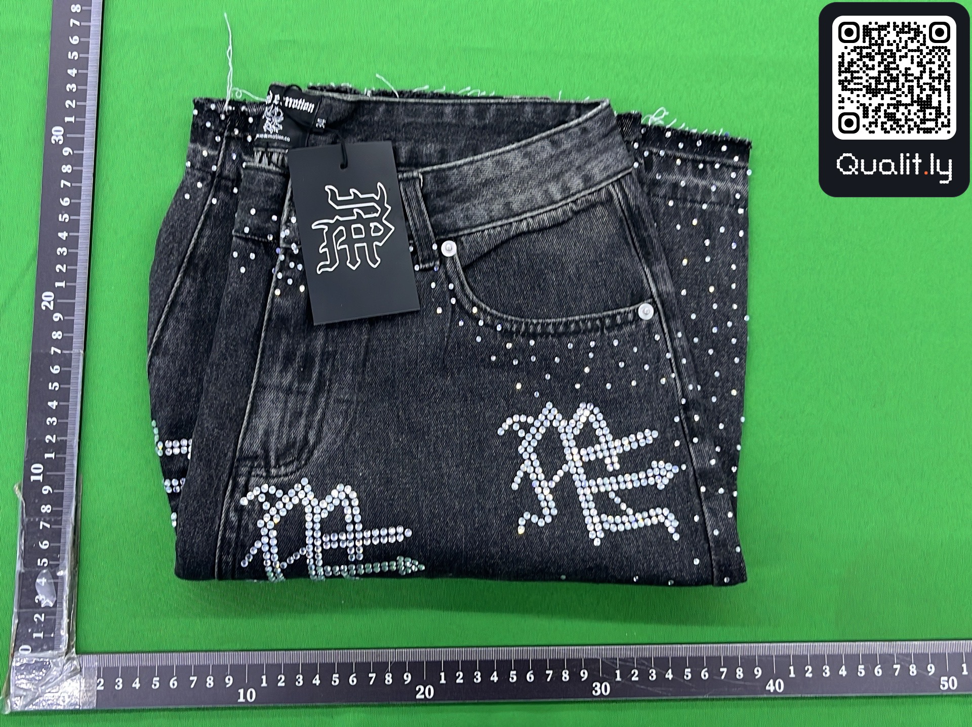 Jeans QC photo 2 of 13
