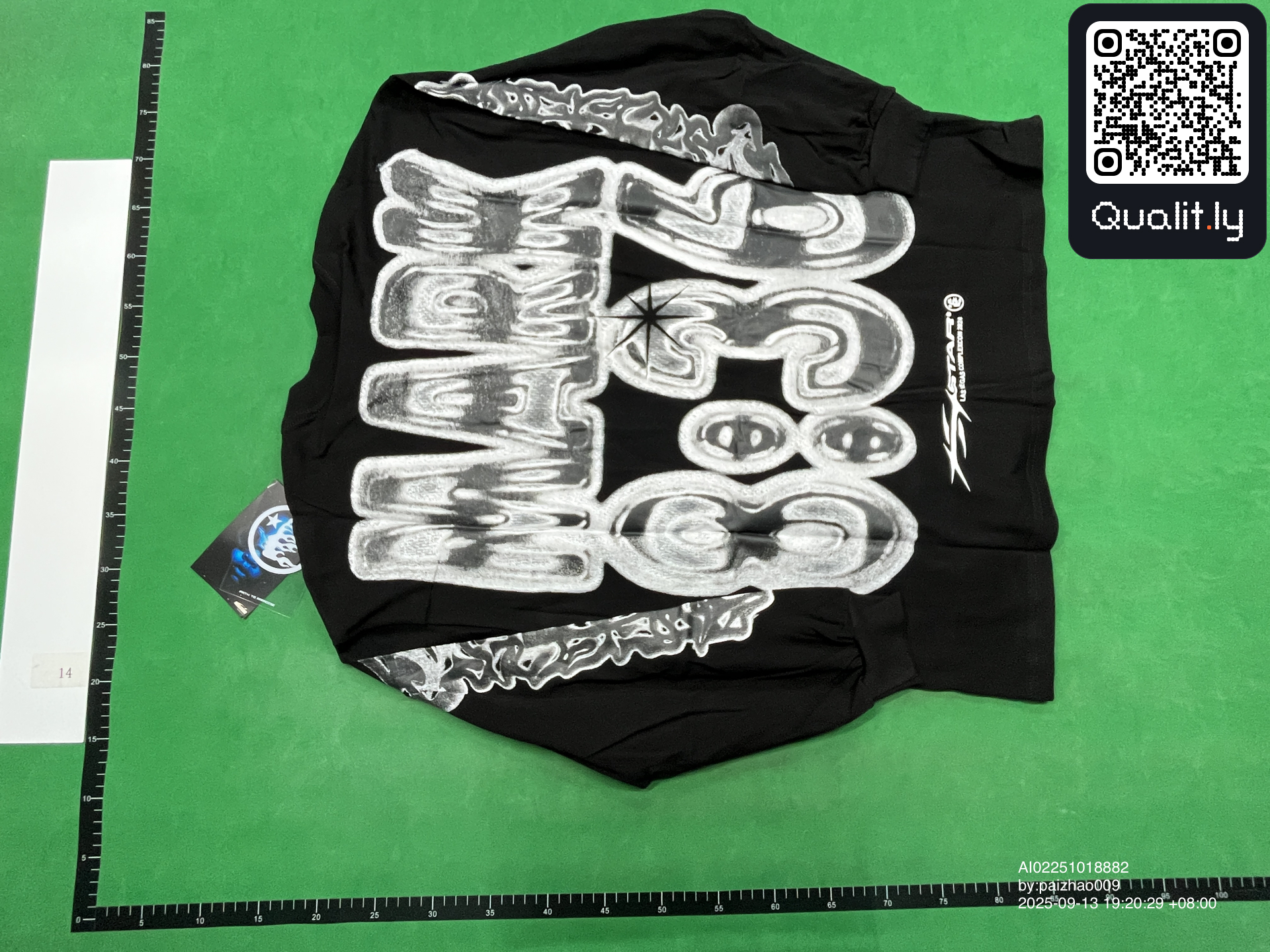 T-shirt — photo QC 2 sur 4