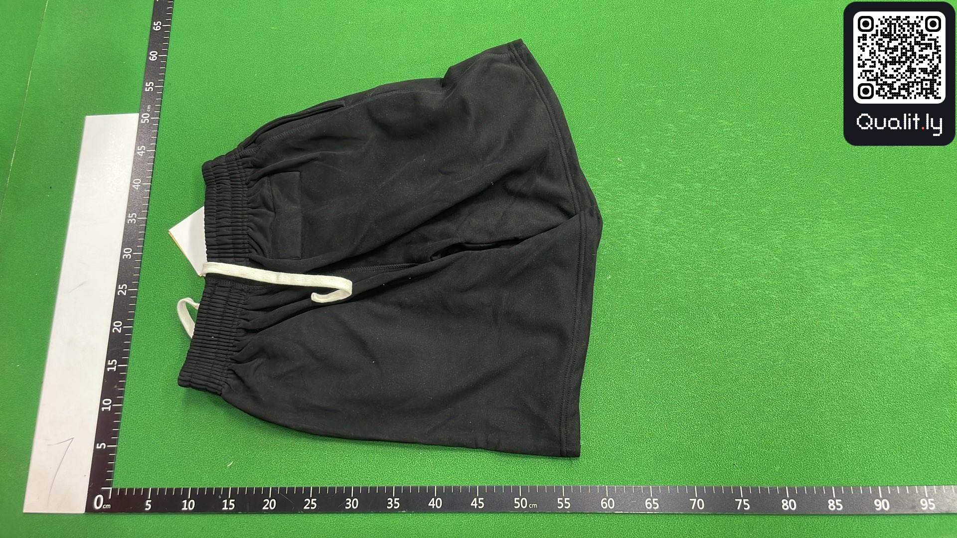 牛仔裤 QC 照片 3 / 24