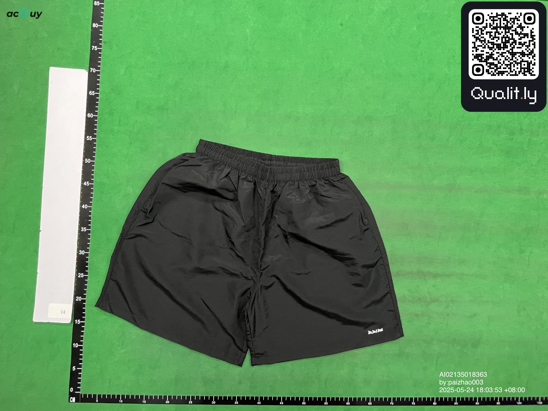 Short — photo QC 3 sur 20