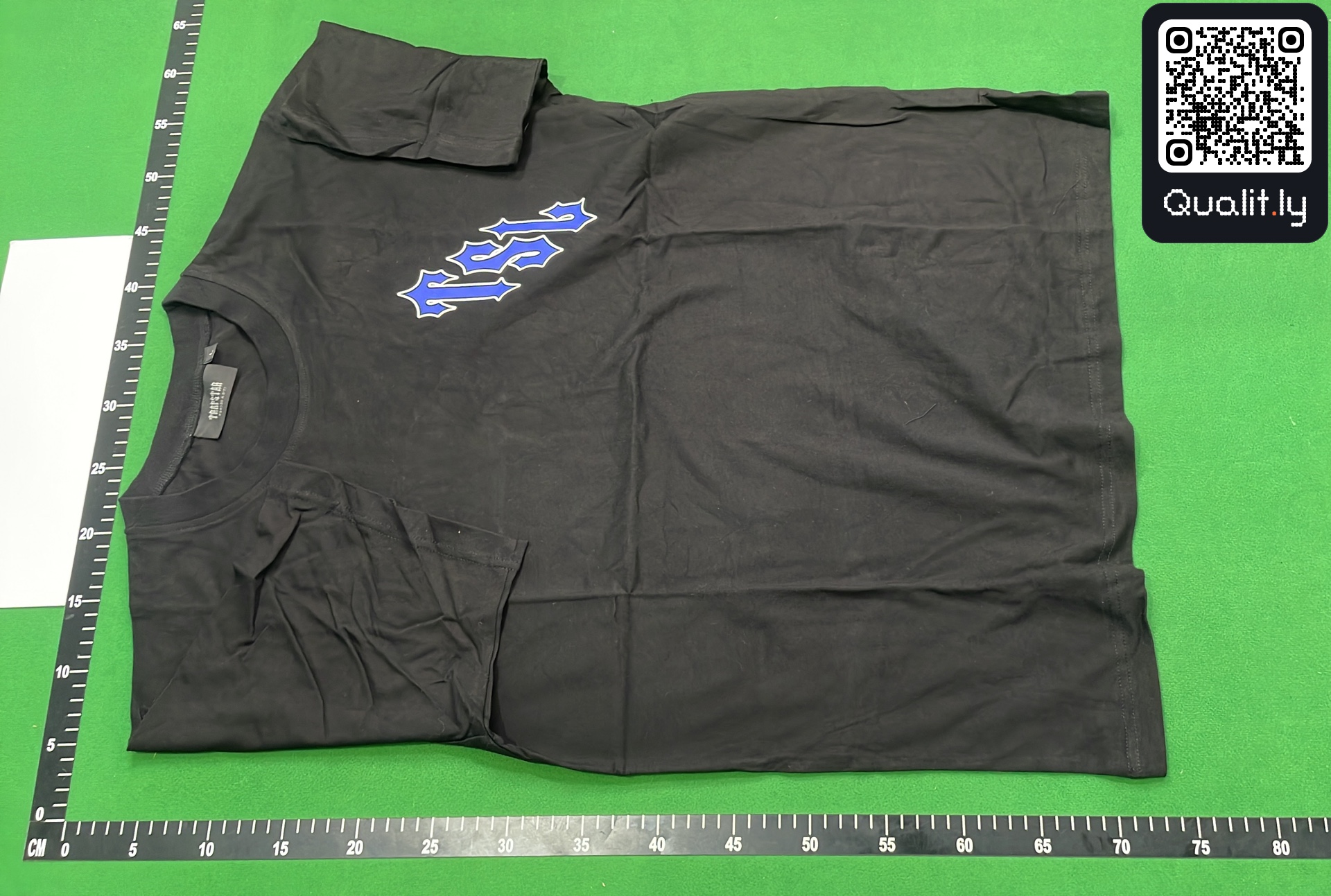 Hoodie QC photo 2 of 28