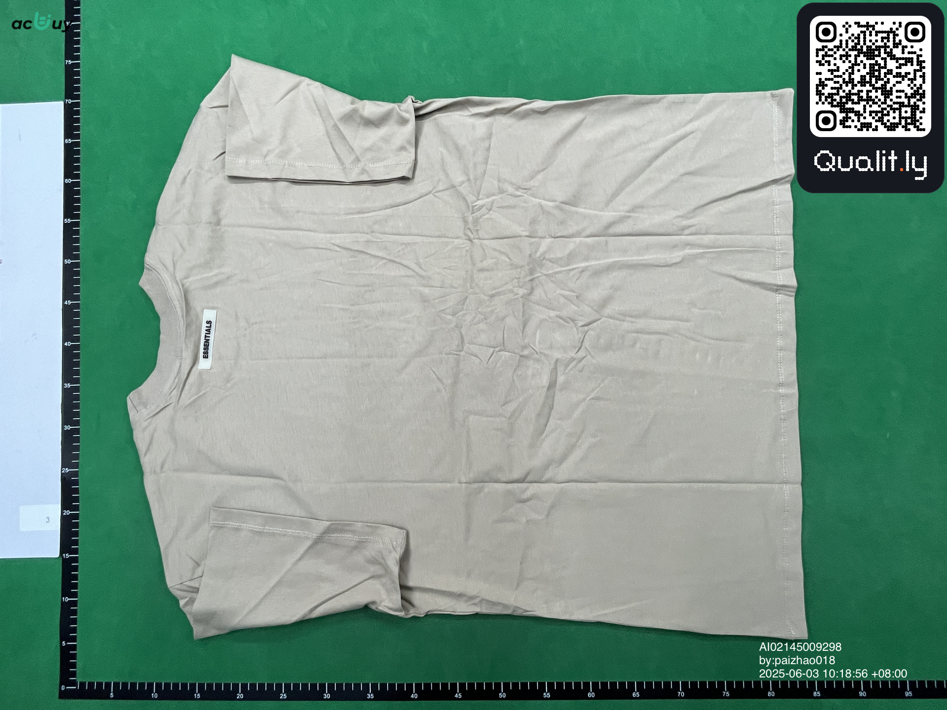 T-shirt — foto QC 2 de 4