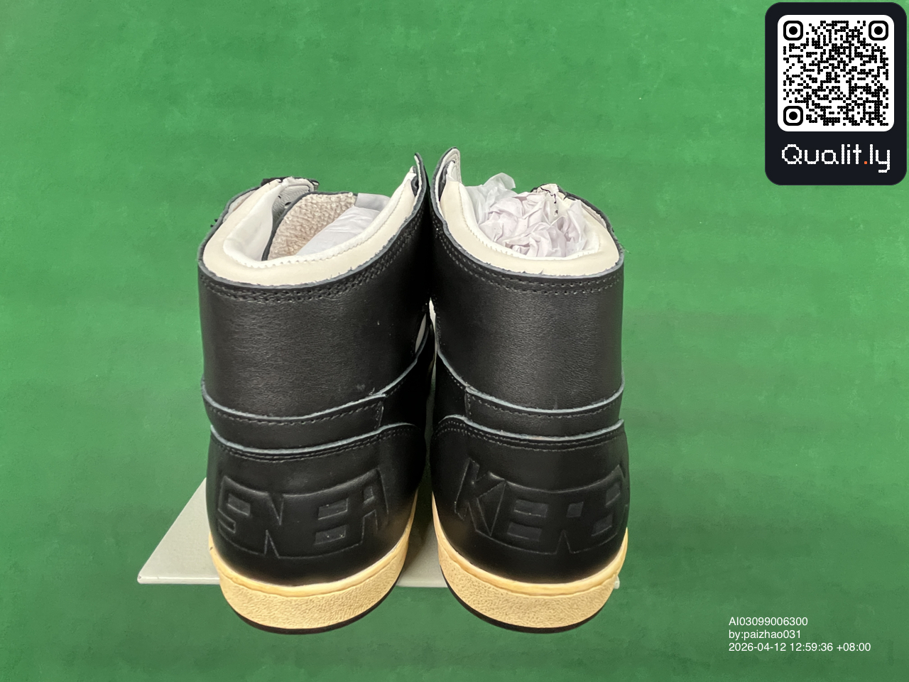 Sneaker — QC-Foto 3 von 28